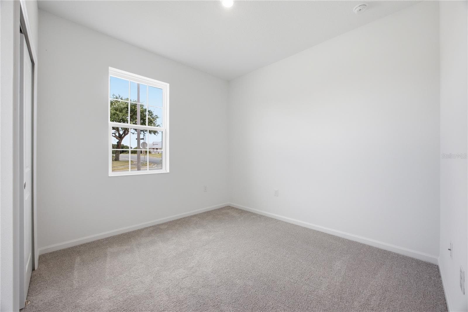 Bedroom 2 - 6205 SANDERS GROVE CIR, OKAHUMPKA