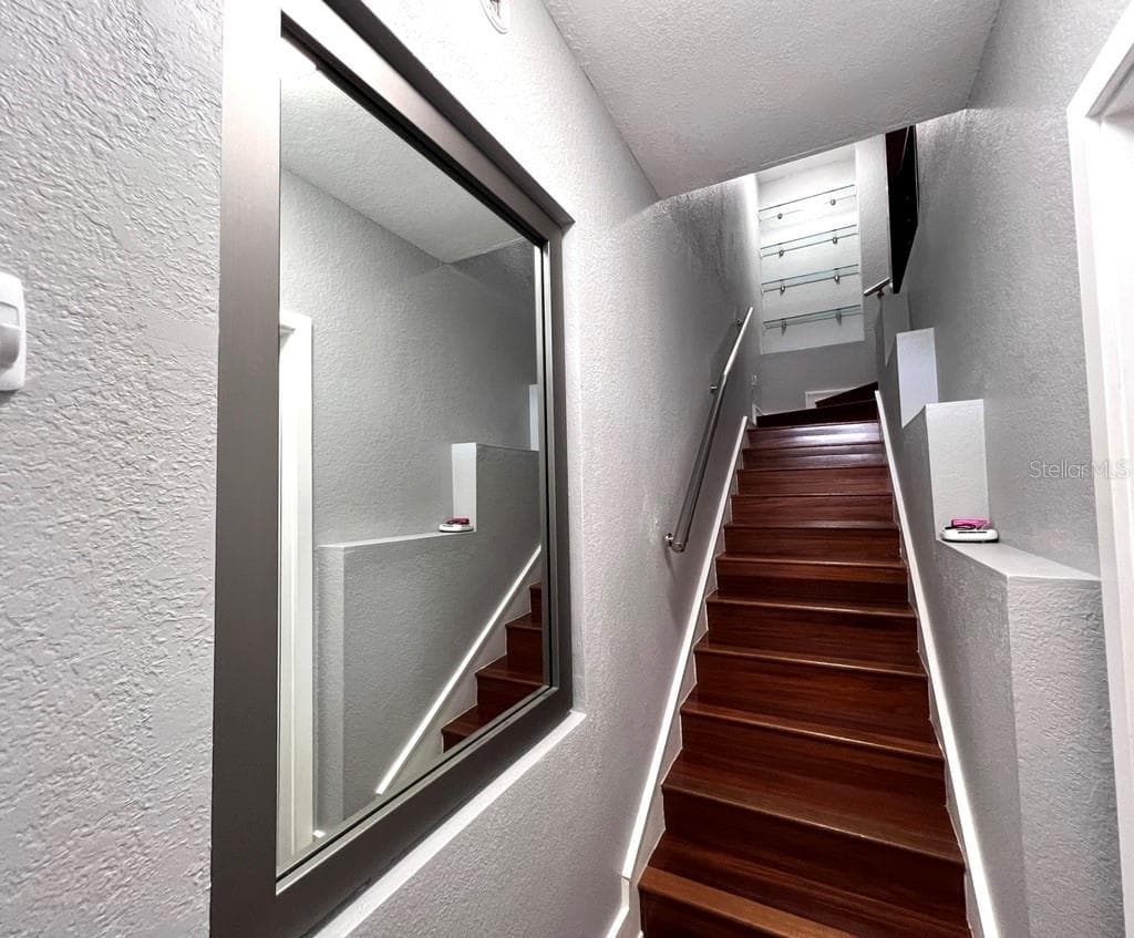 Condominium at 716 PROMENADE PL, TAMPA, photo 6 of 49