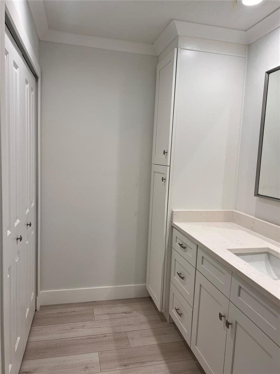 Primary Bathroom - 4044 CORKWOOD CT, PALM HARBOR