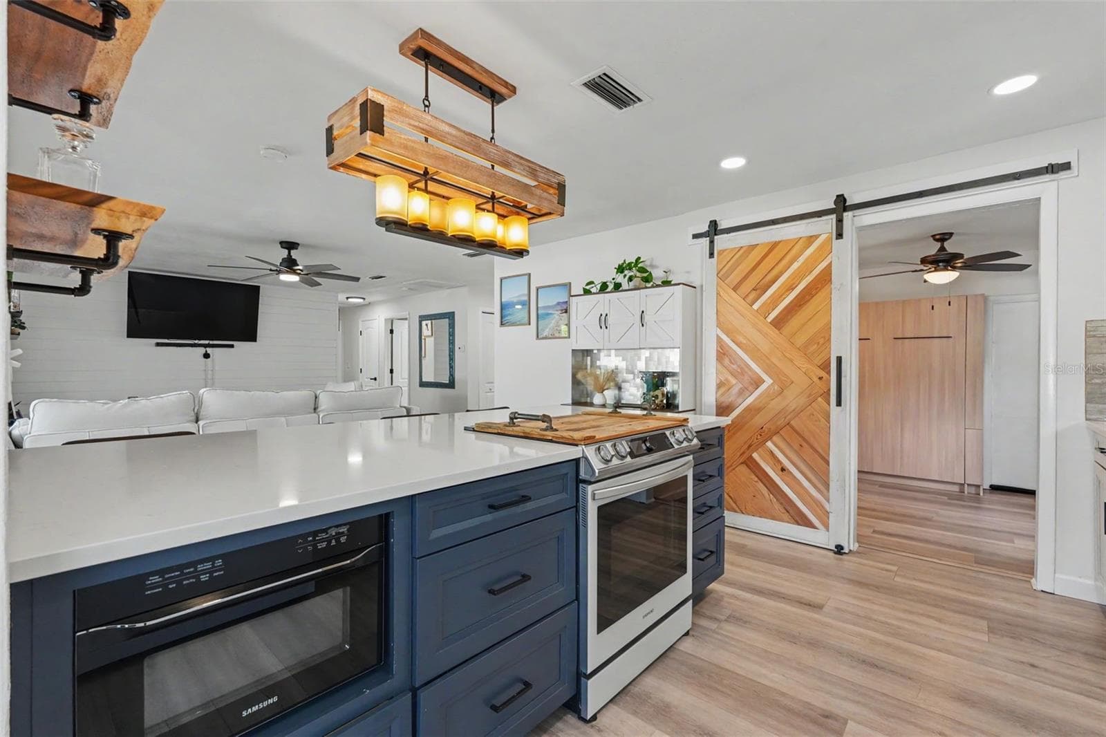 Single Family Residence at 2061 FAIR OAK DR, CLEARWATER, photo 5 of 28