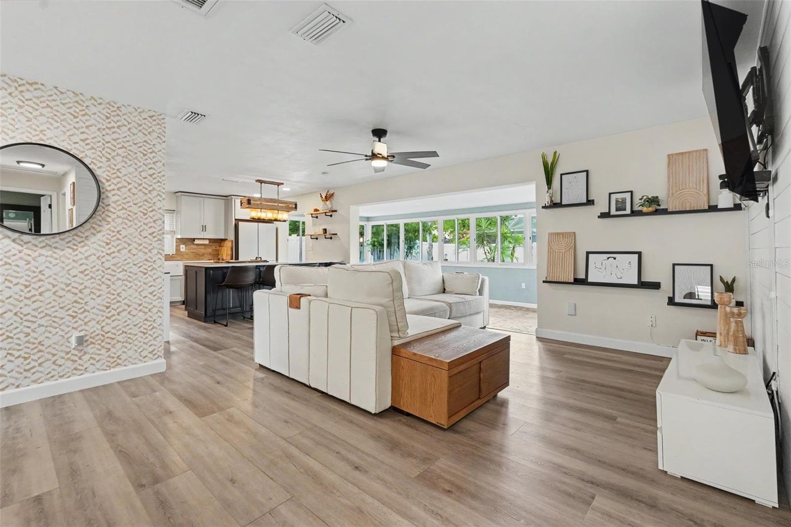 Single Family Residence at 2061 FAIR OAK DR, CLEARWATER, photo 10 of 28