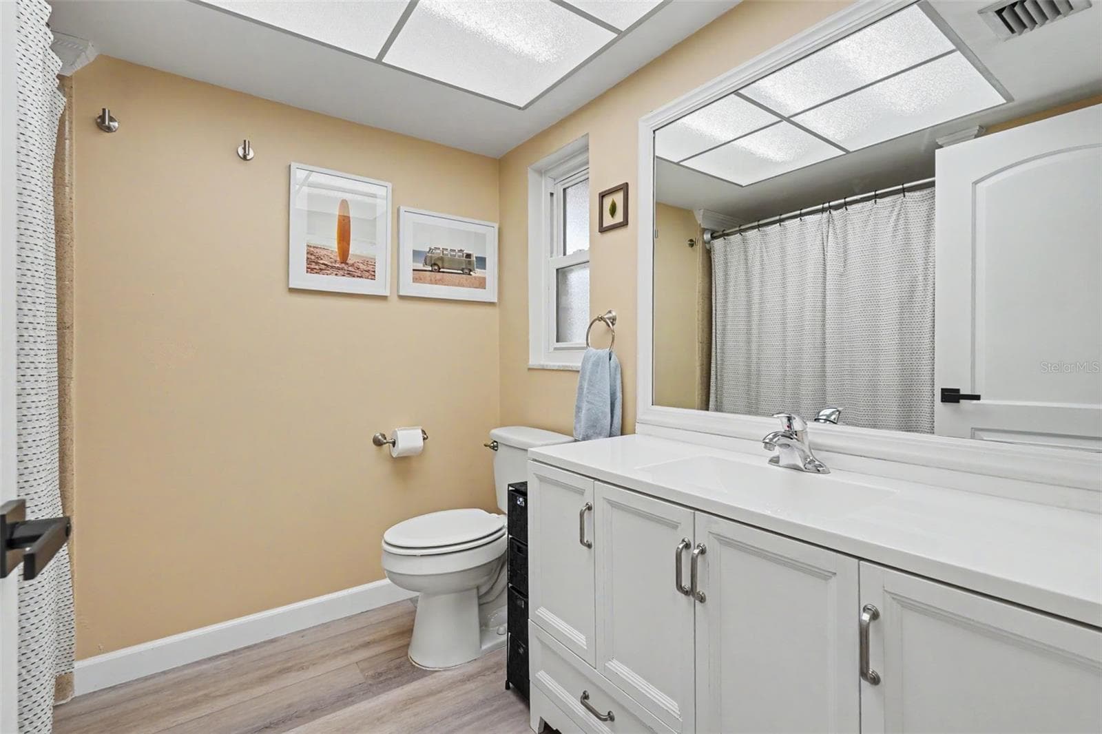 Single Family Residence at 2061 FAIR OAK DR, CLEARWATER, photo 13 of 28