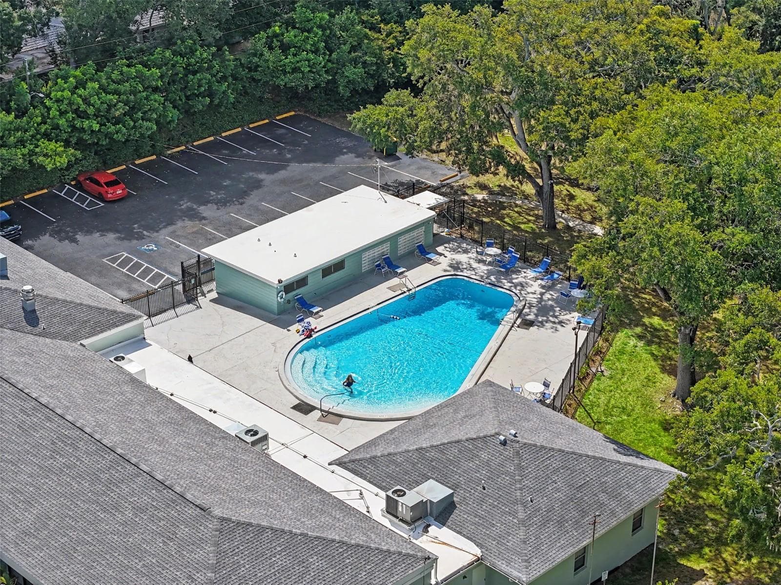 Single Family Residence at 2061 FAIR OAK DR, CLEARWATER, photo 26 of 28