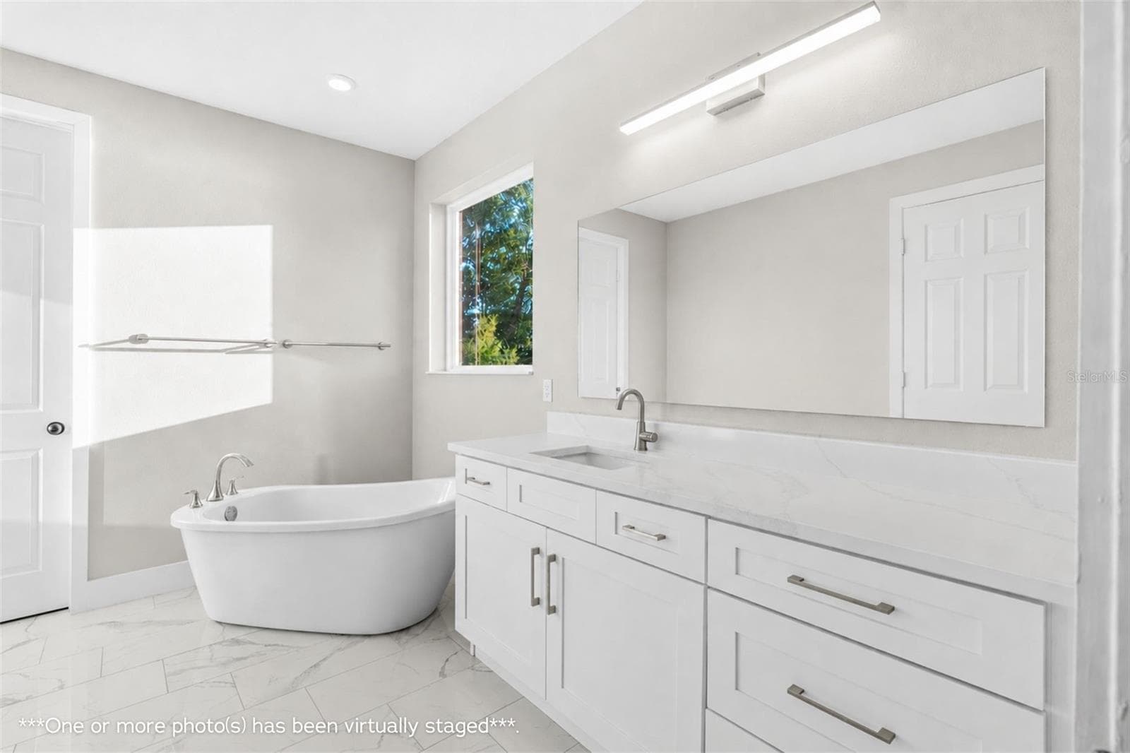 Single Family Residence at 1144 HULL ISLAND DR, WINTER GARDEN, photo 33 of 64