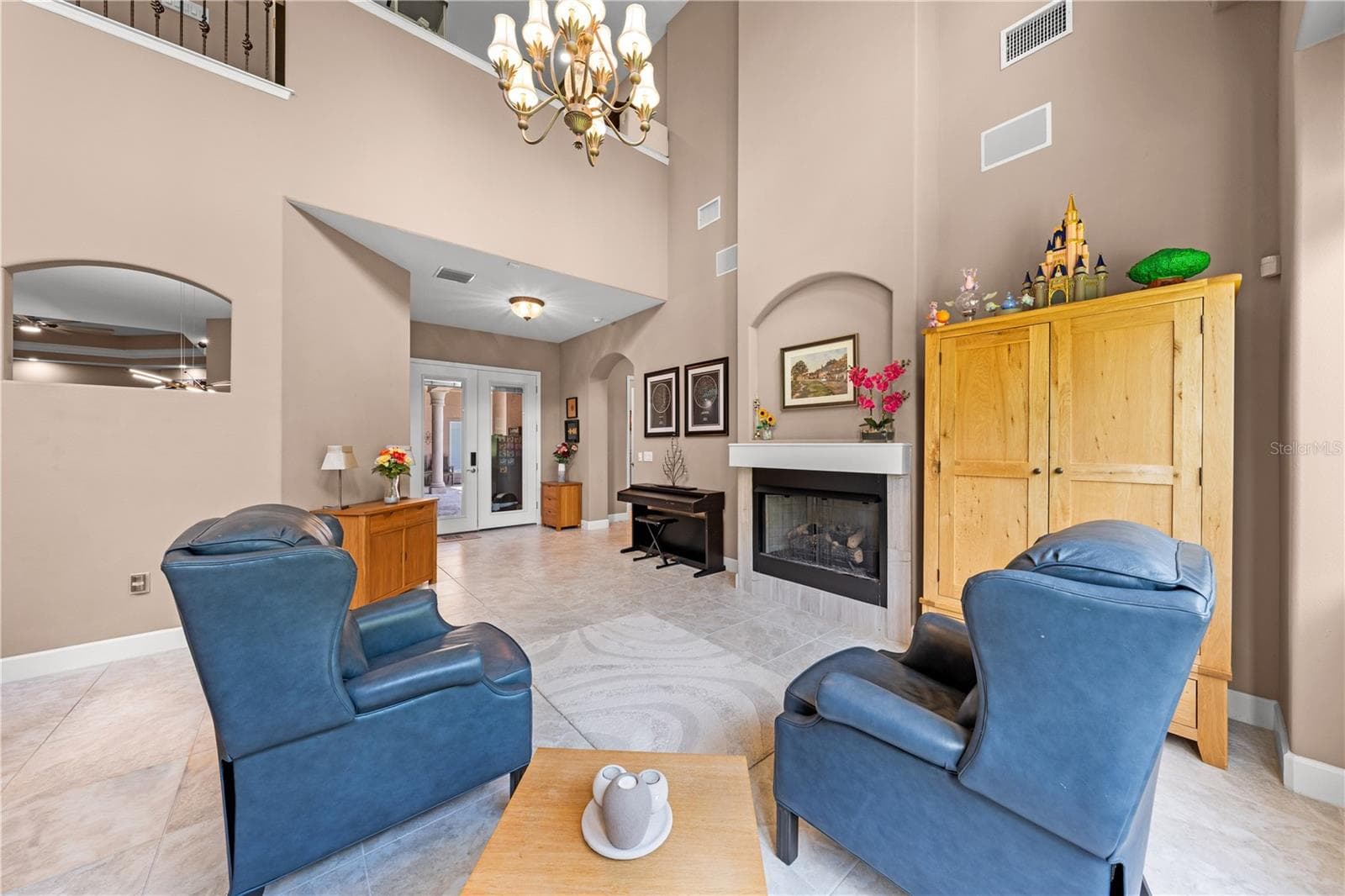 Gas Fireplace - 2557 HERITAGE GREEN AVE, DAVENPORT