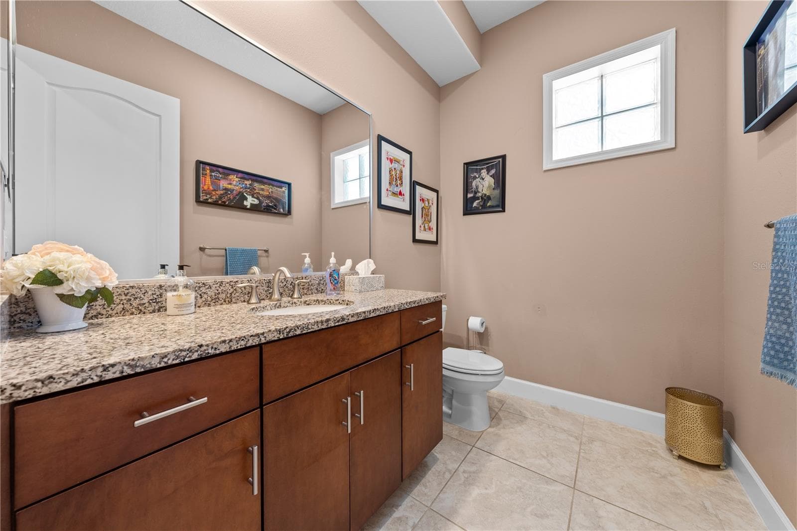 1/2 Bath 1st Floor - 2557 HERITAGE GREEN AVE, DAVENPORT