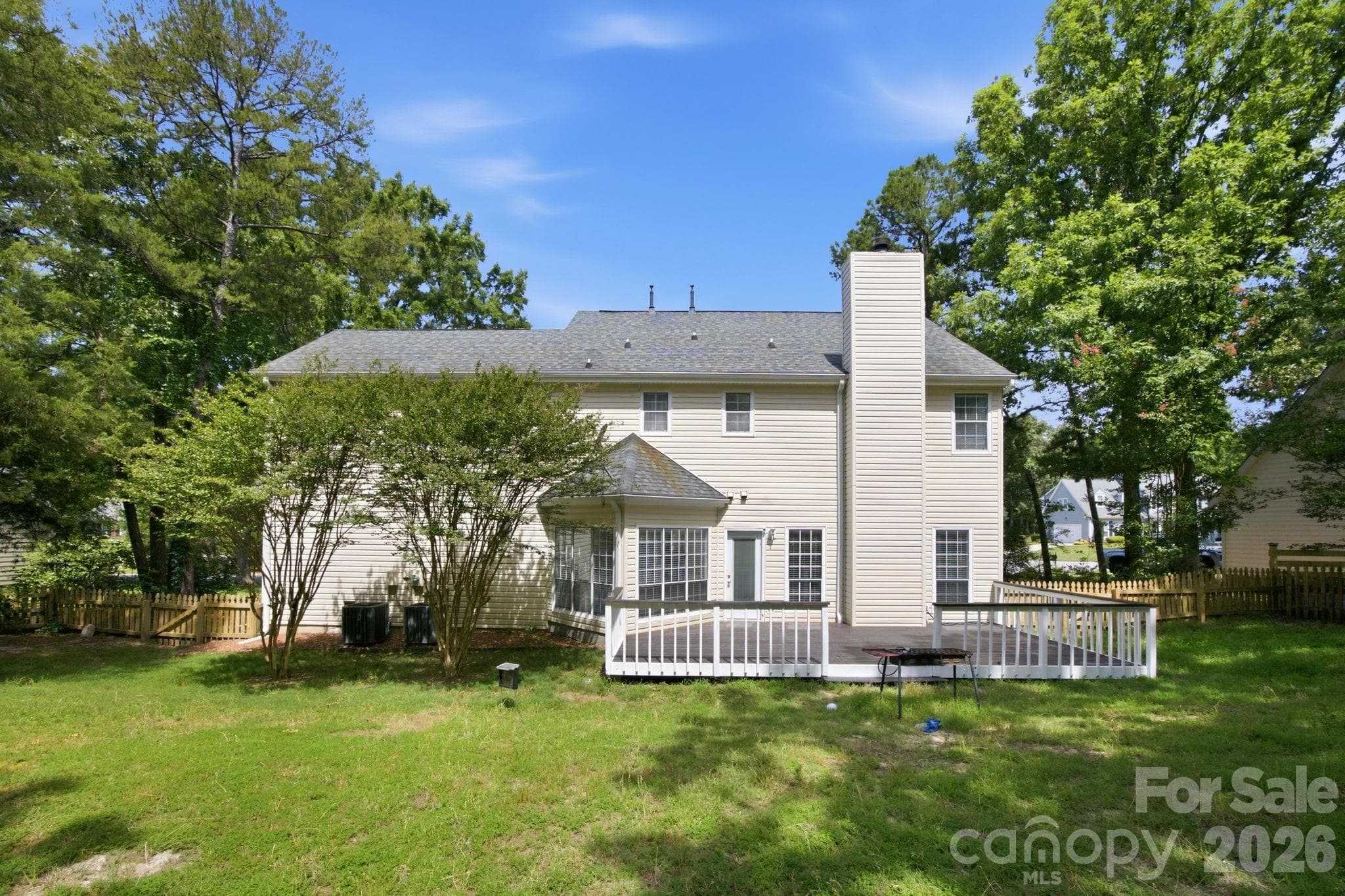 Single Family Residence at Matthews, photo 2 of 29