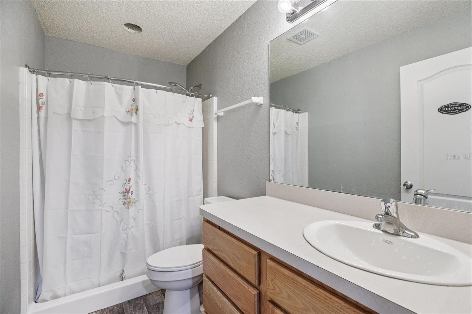 Second Floor Guest Bathroom - 13247 CASA VERDE CIR, ASTATULA