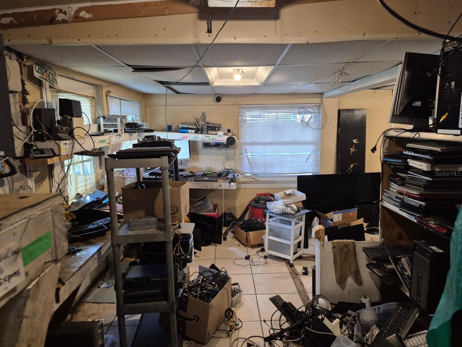 Work area of shop. - 4007 FLAMINGO DR, NEW PORT RICHEY