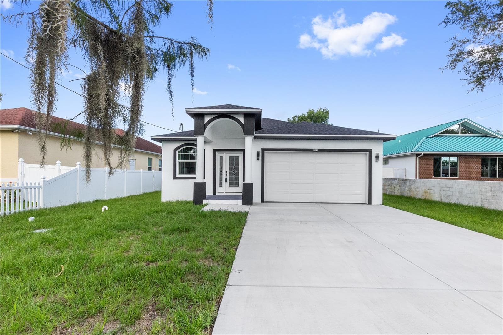 Single Family Residence at 8314 N PADDOCK AVE, TAMPA, photo 2 of 41