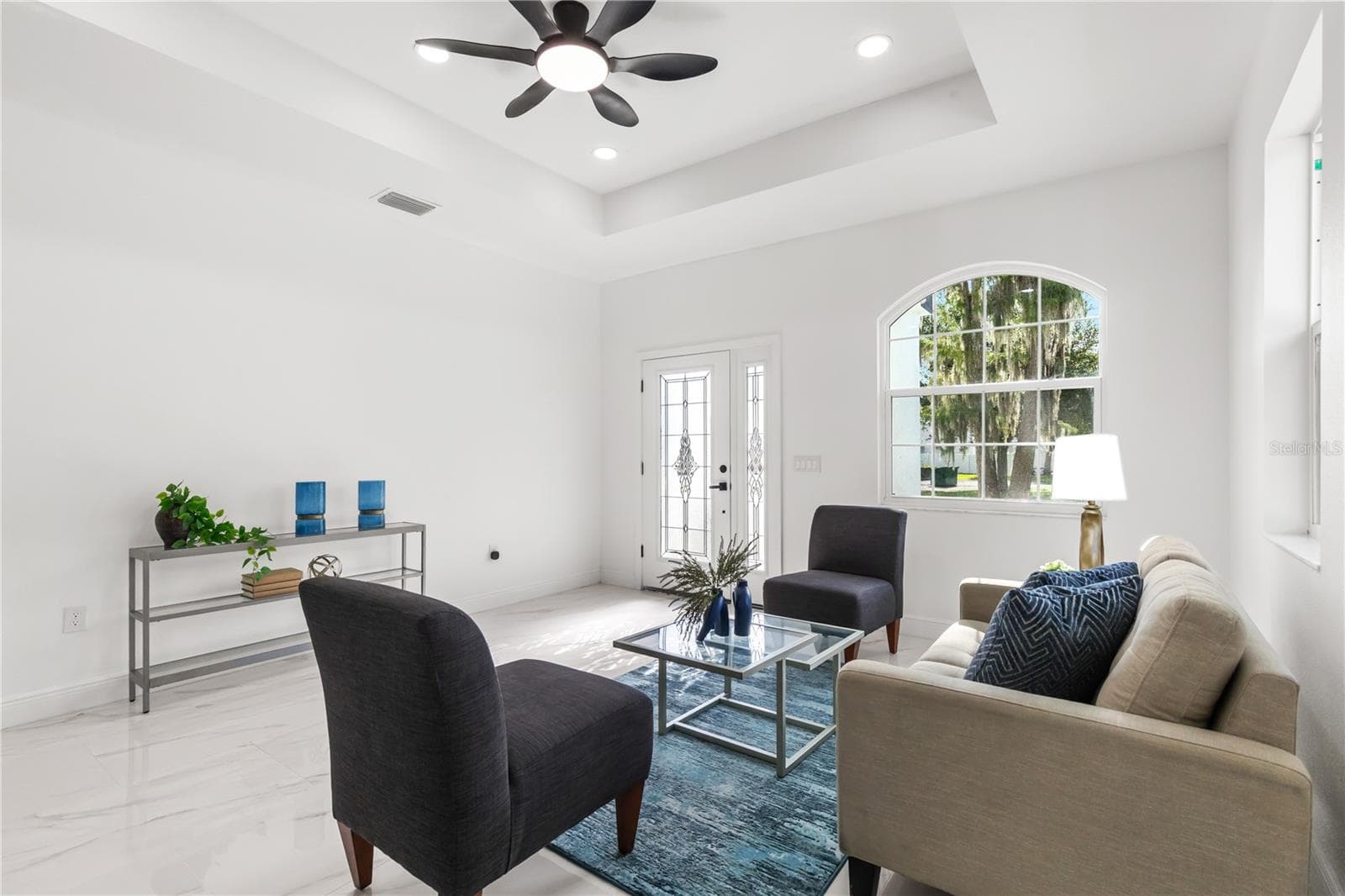 Single Family Residence at 8314 N PADDOCK AVE, TAMPA, photo 7 of 41