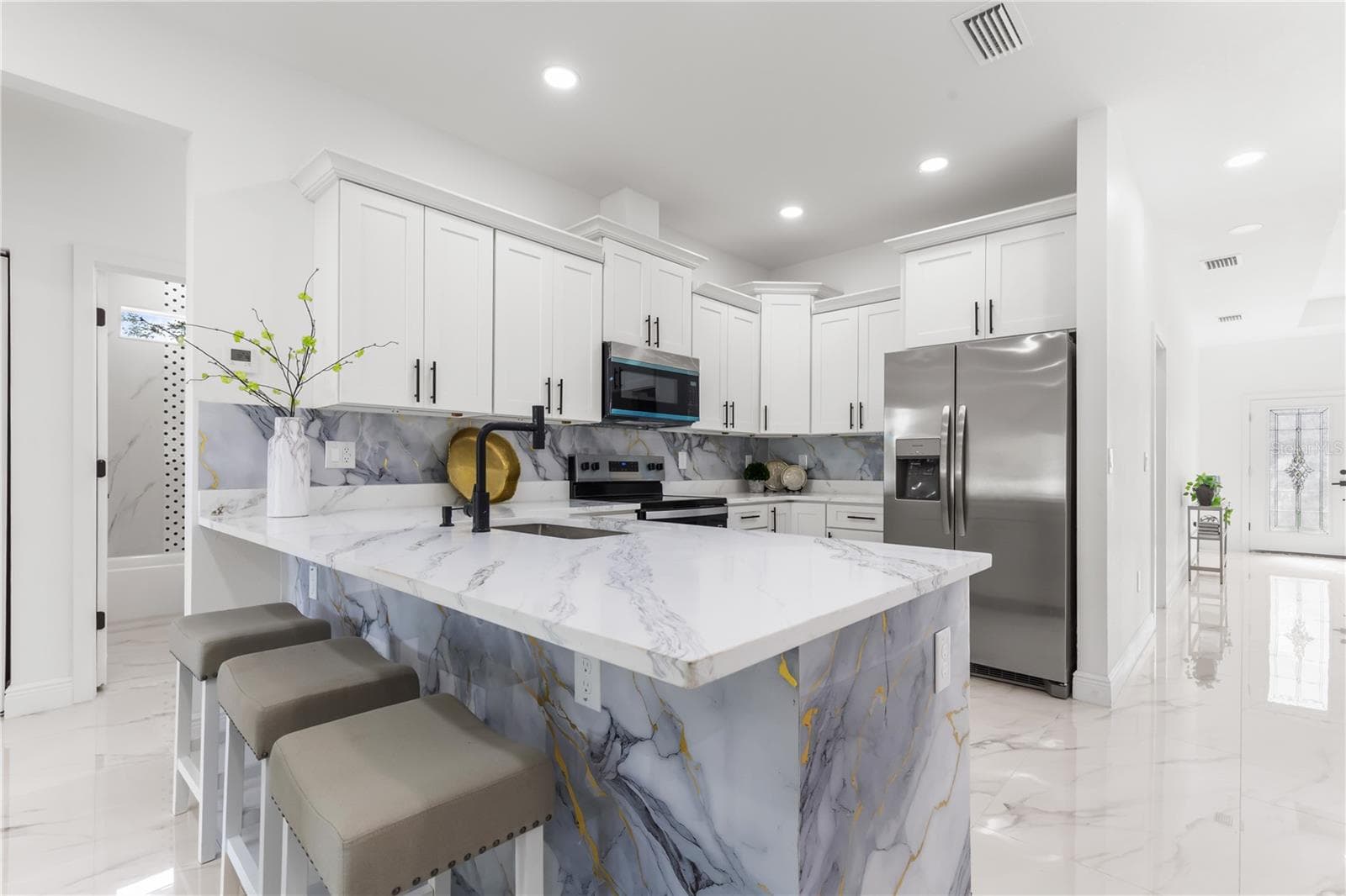 Single Family Residence at 8314 N PADDOCK AVE, TAMPA, photo 15 of 41