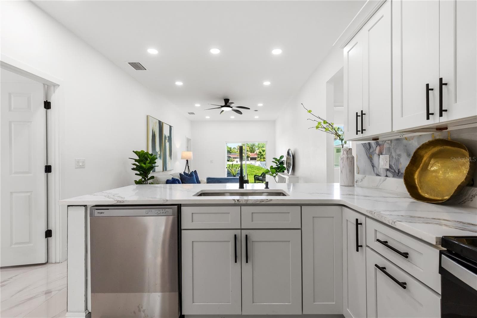 Single Family Residence at 8314 N PADDOCK AVE, TAMPA, photo 17 of 41