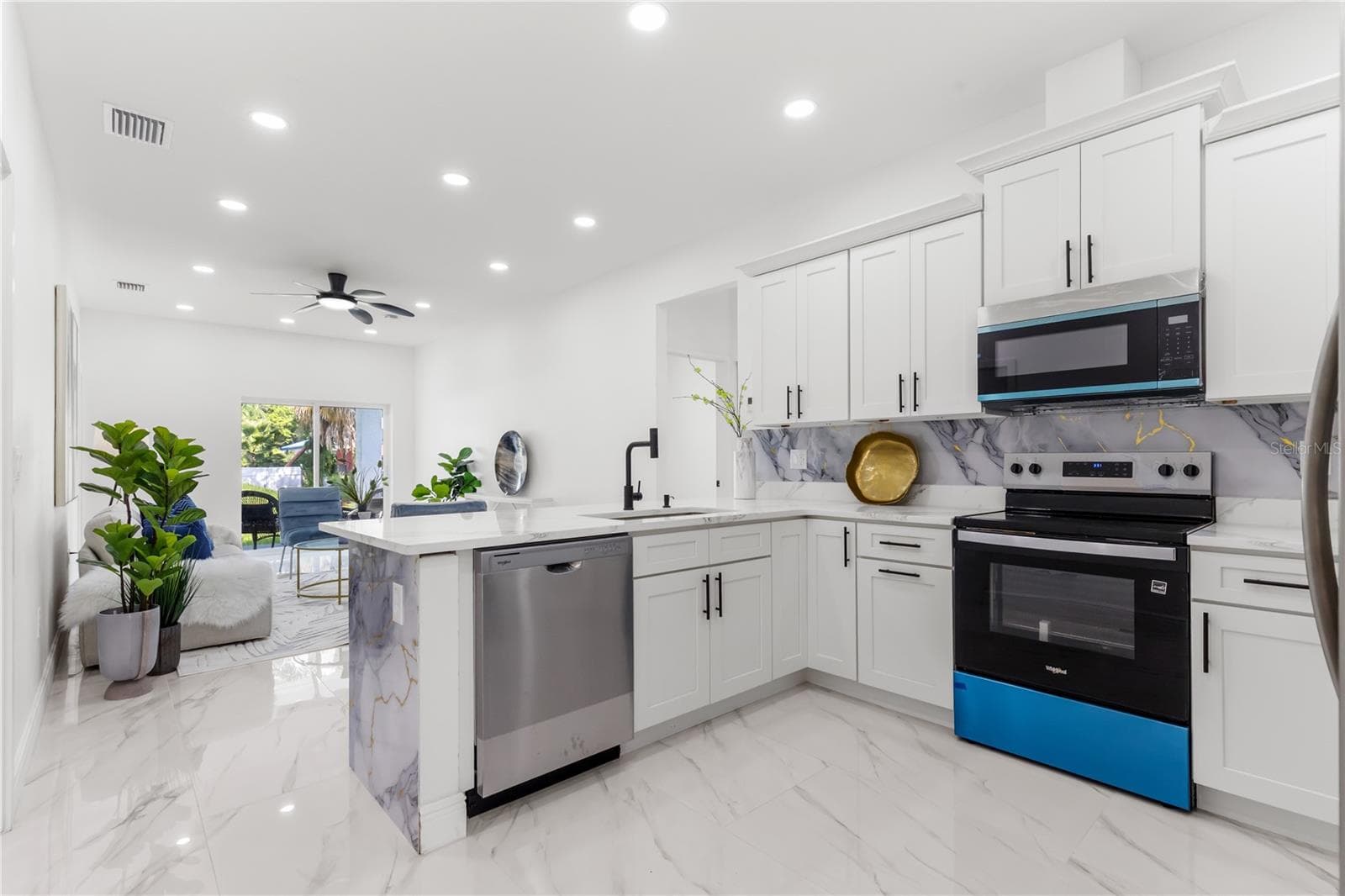 Single Family Residence at 8314 N PADDOCK AVE, TAMPA, photo 19 of 41