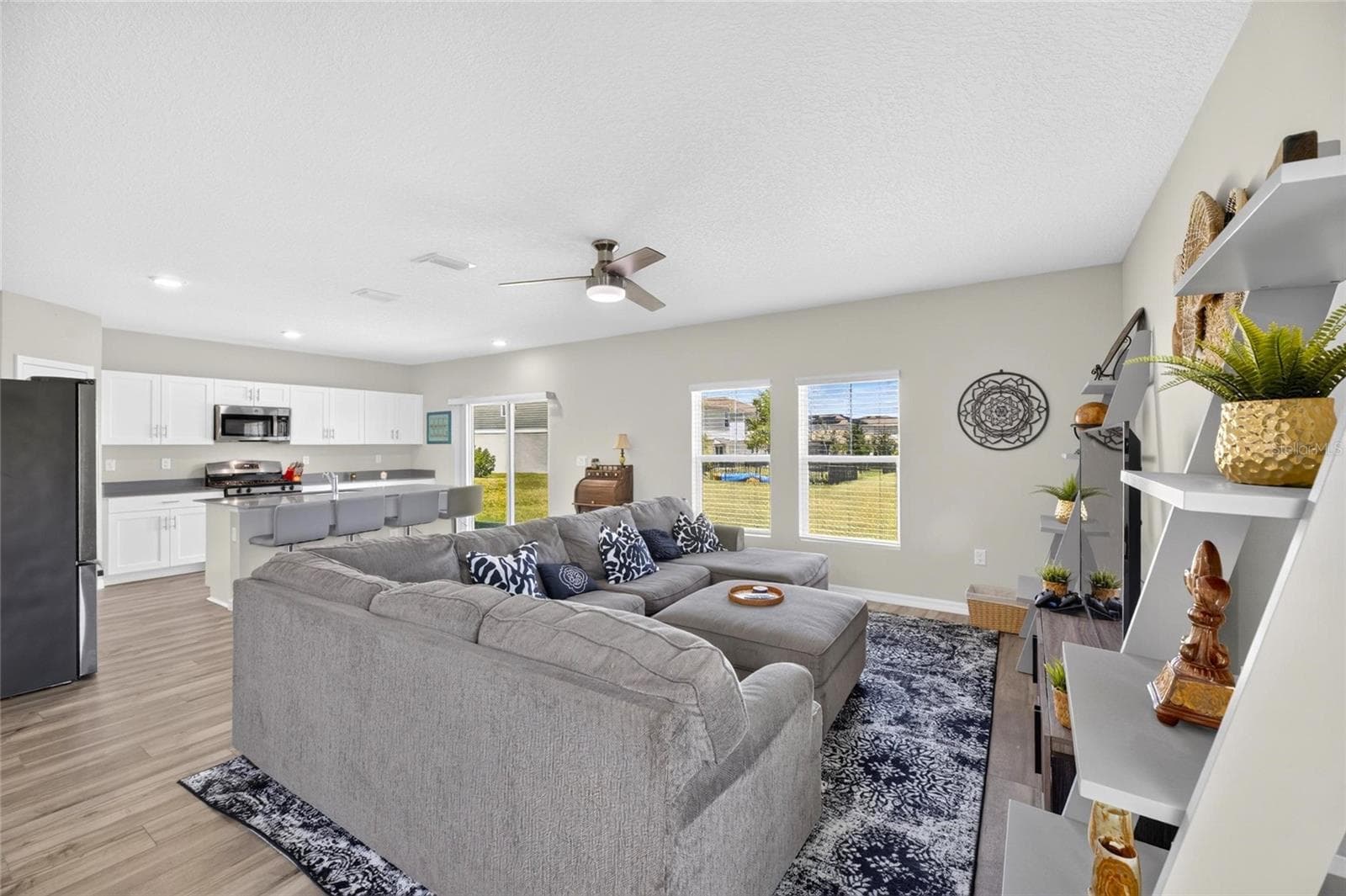 Single Family Residence at 5495 SUMMER SUNSET DR, APOLLO BEACH, photo 10 of 68
