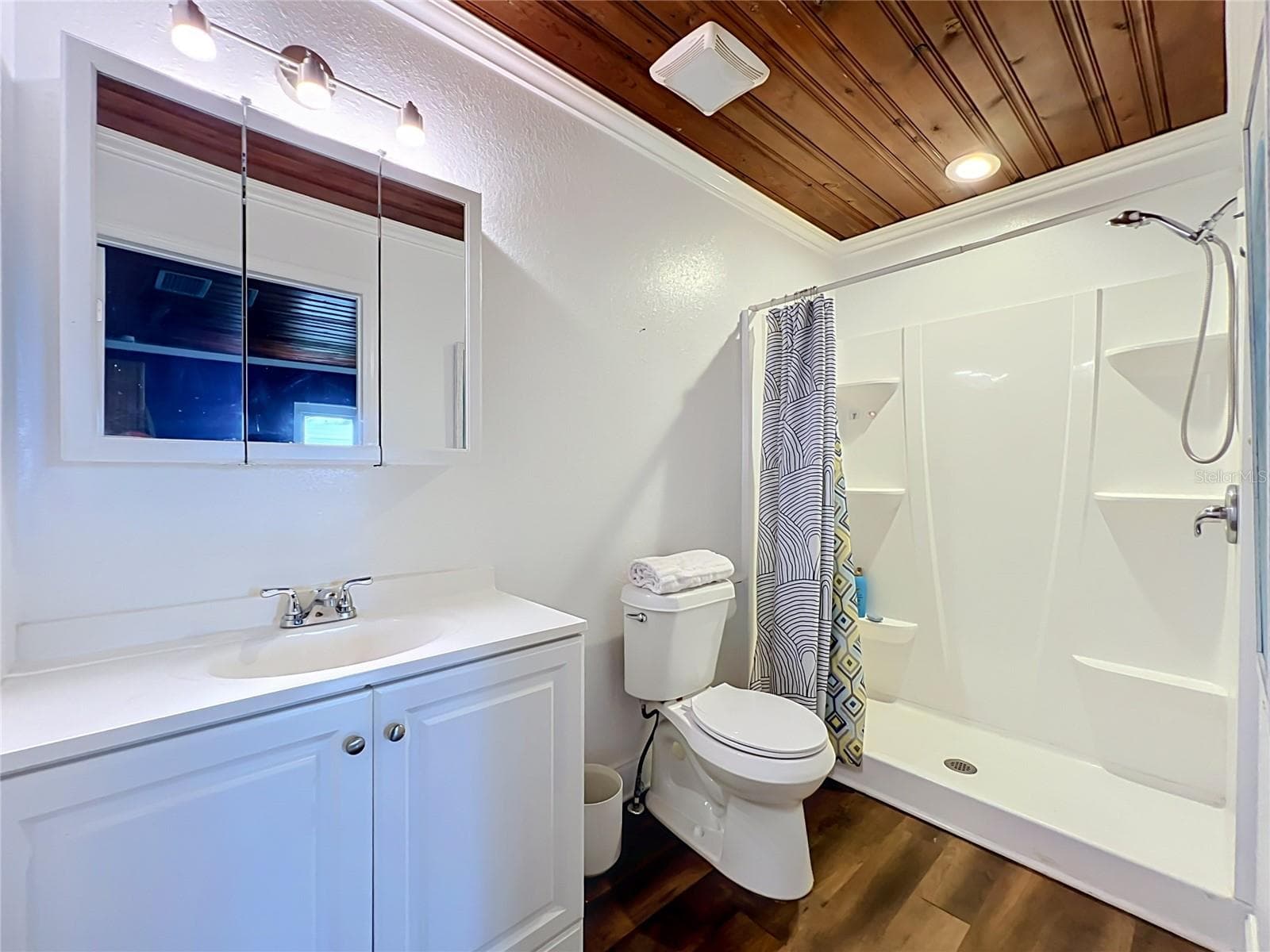 Primary Bathroom - 2509 SHANNON RD, ORLANDO
