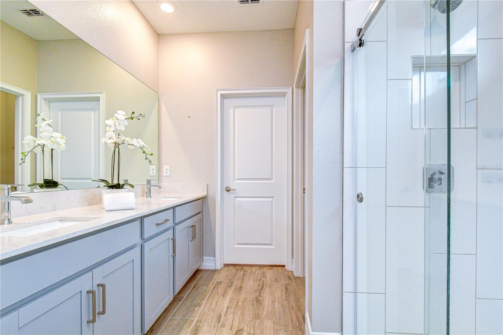 Single Family Residence at 21534 VIOLET PERIWINKLE DR, LAND O LAKES, photo 14 of 28