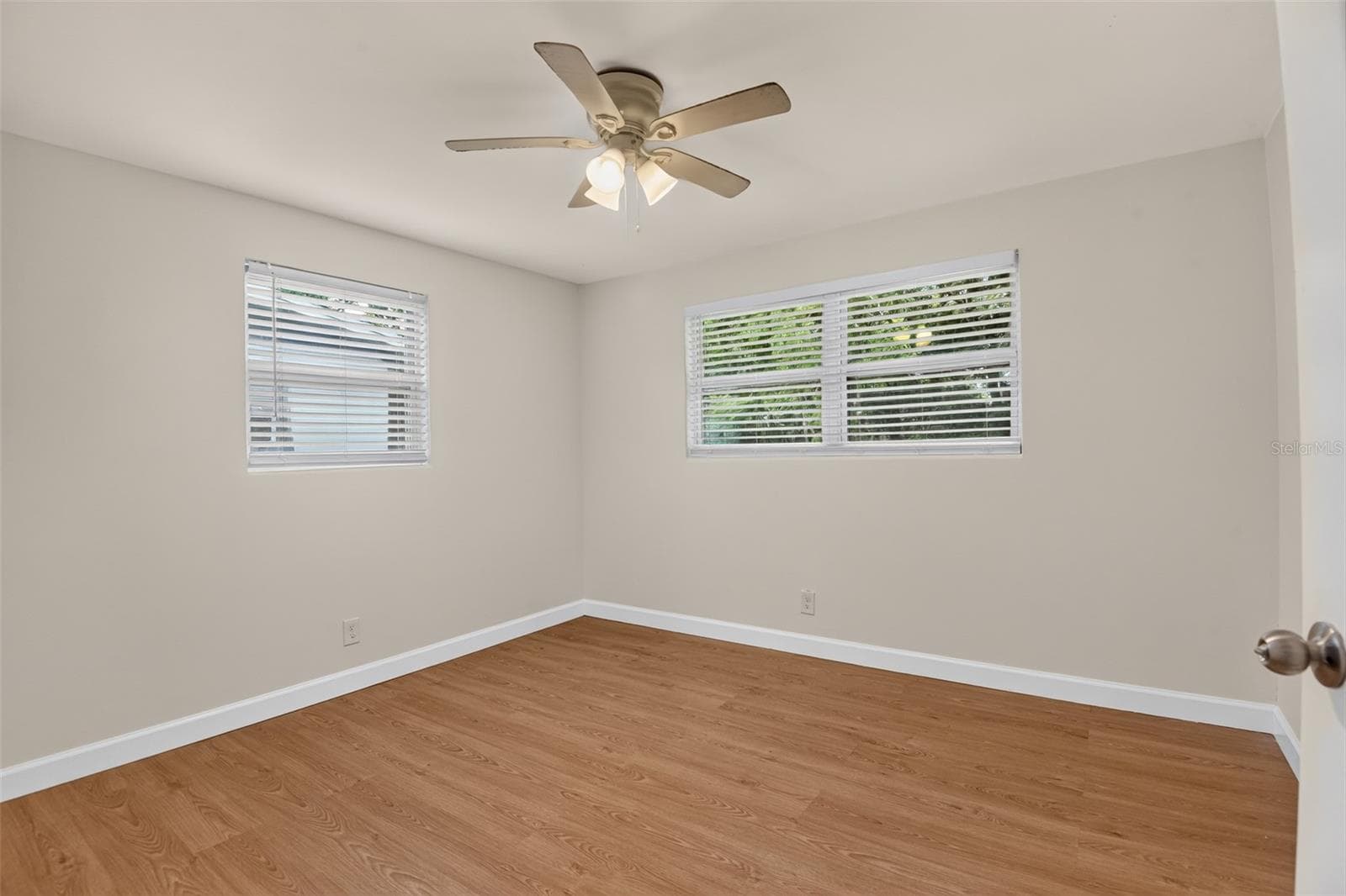 Single Family Residence at 305 JOYCE ST, EDGEWATER, photo 14 of 33