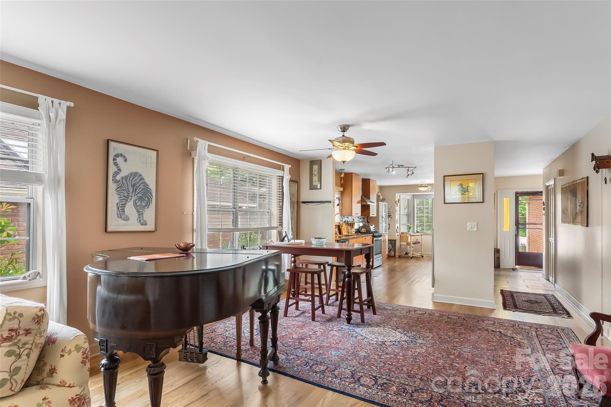 Condominium at Hendersonville, photo 2 of 17