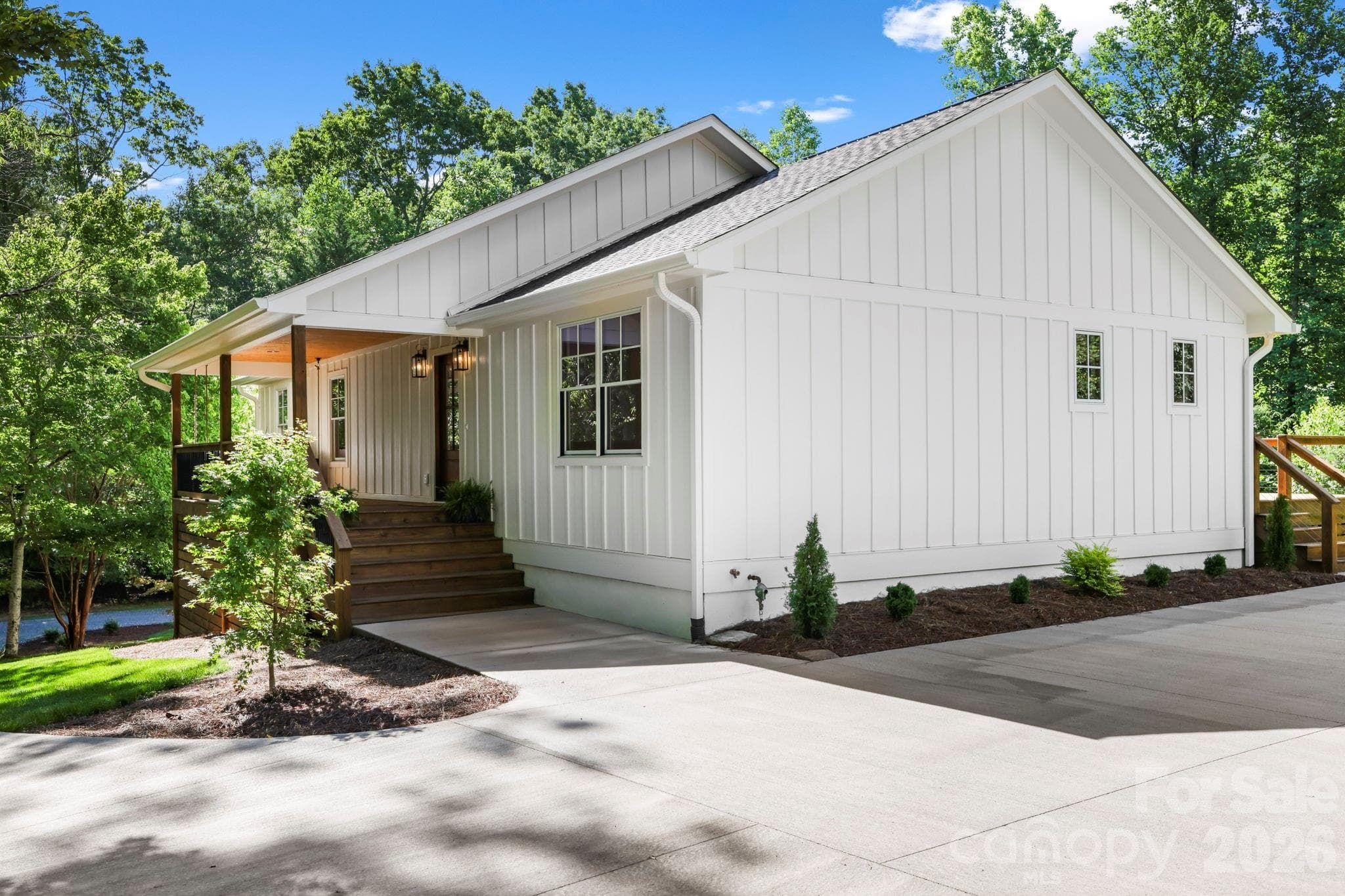 Single Family Residence at 316 Big Raven Lane, Saluda, photo 3 of 44