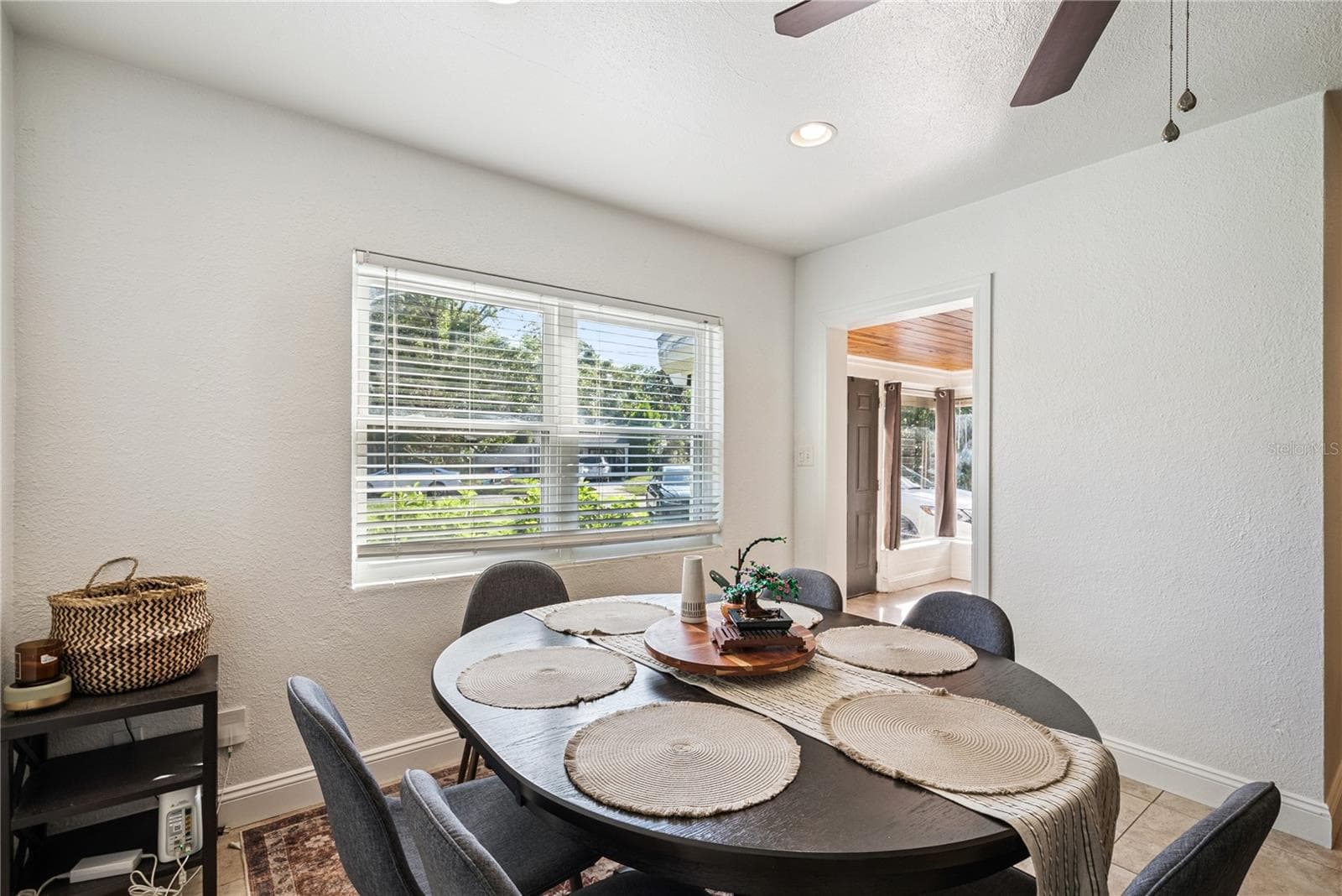 Single Family Residence at 1909 FERN CIR, ORLANDO, photo 10 of 45