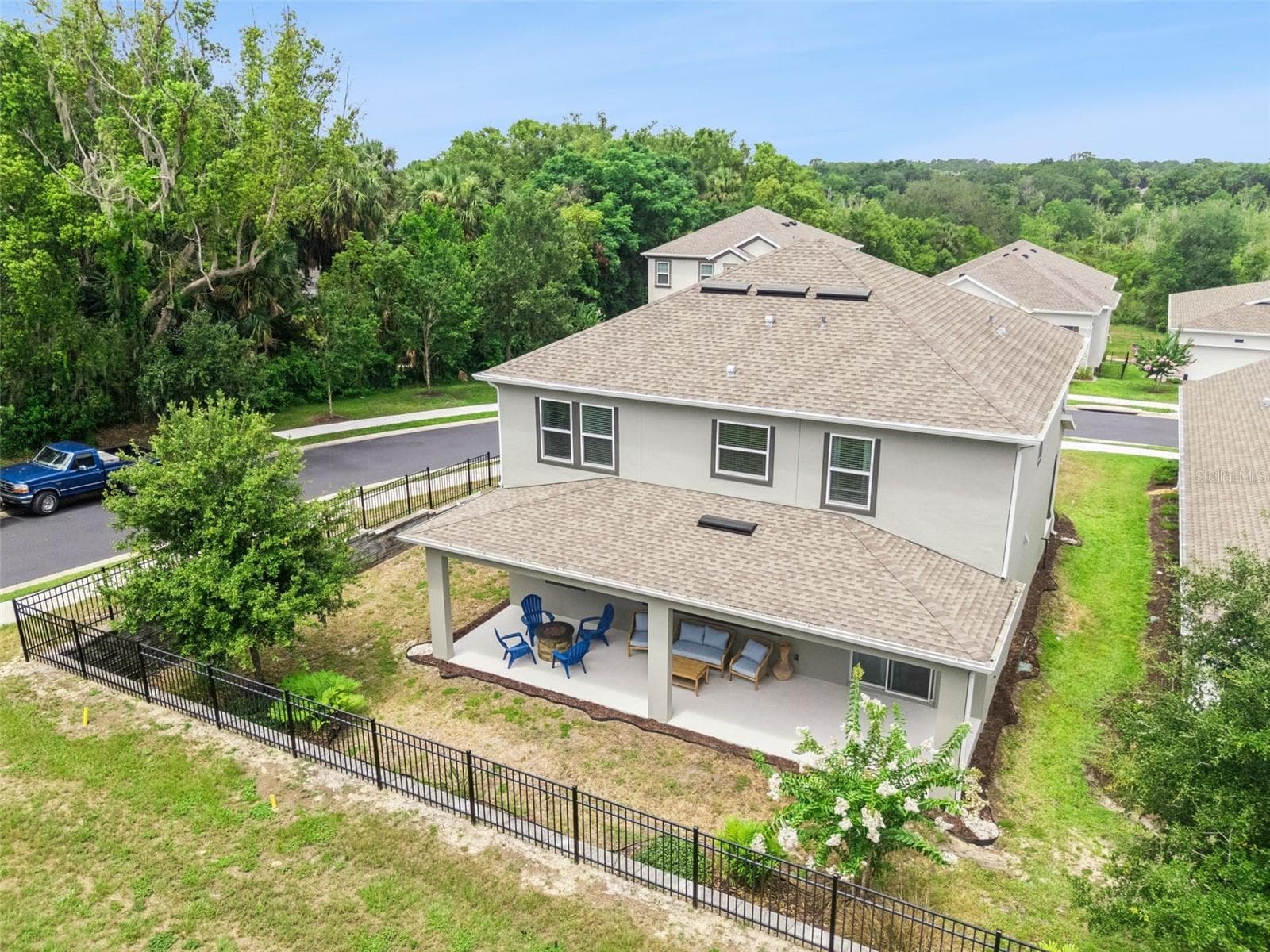 Two-sided fencing for function and privacy - 1235 DORA PARC LN, MOUNT DORA