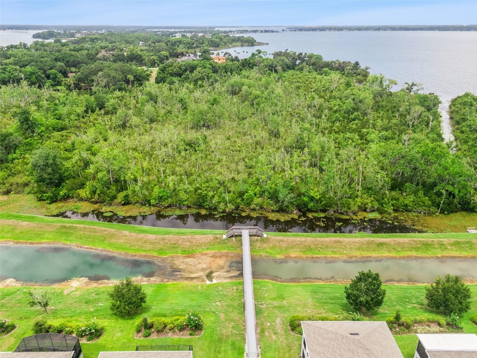 Boardwalk to canal access - 1235 DORA PARC LN, MOUNT DORA
