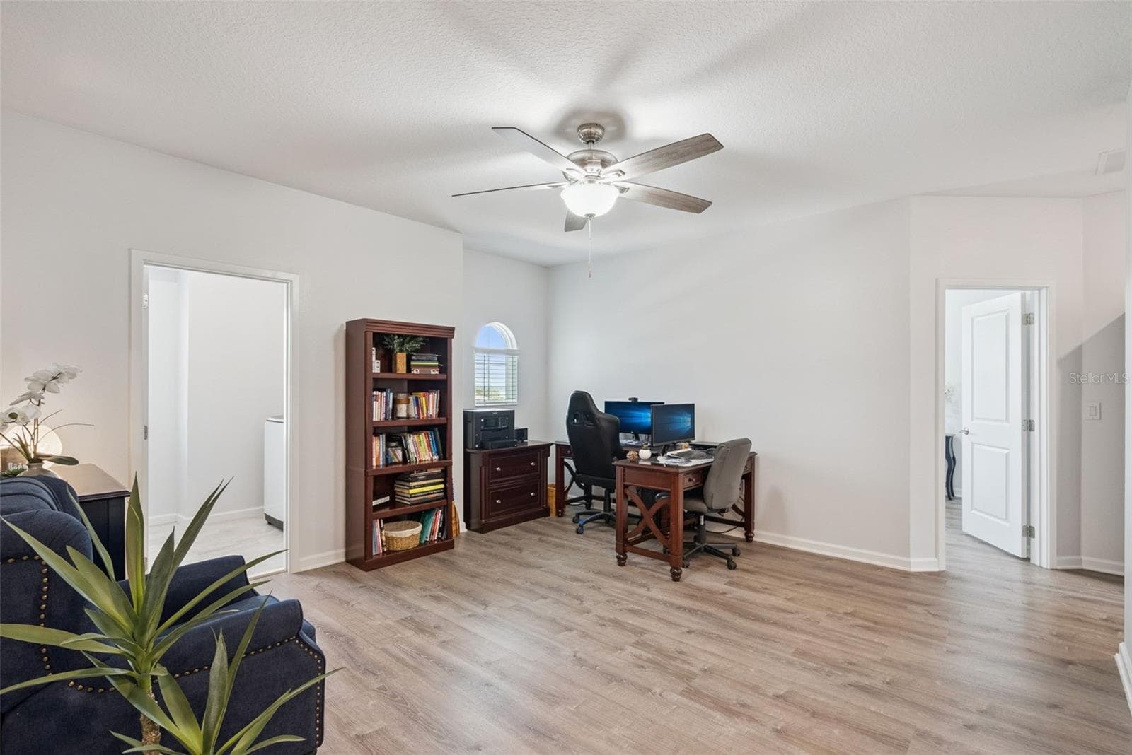 Bonus room with flexible living space - 1235 DORA PARC LN, MOUNT DORA