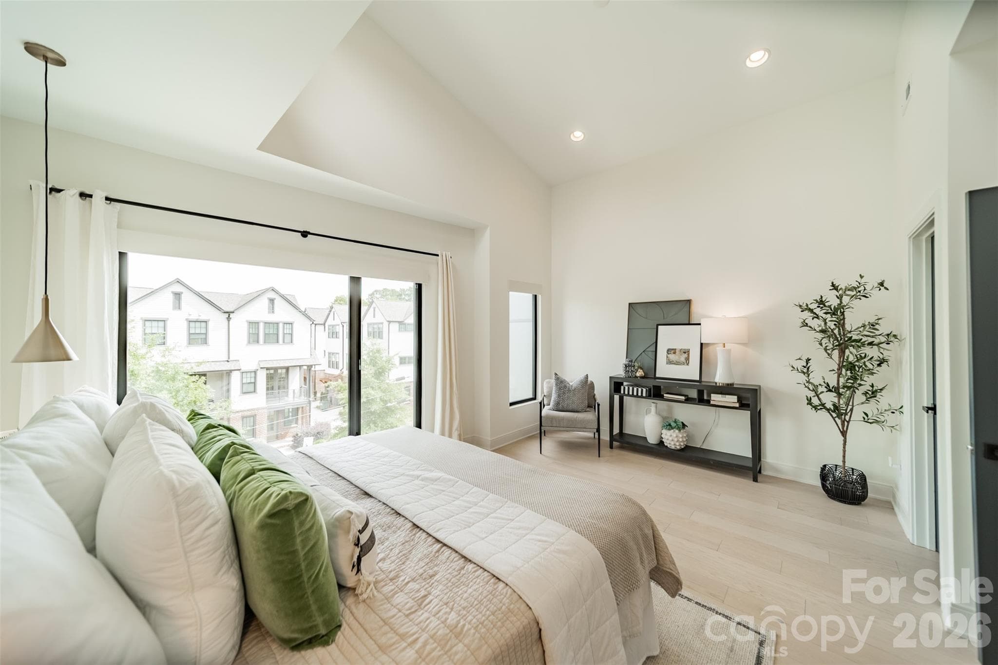 Primary Suite - Charlotte