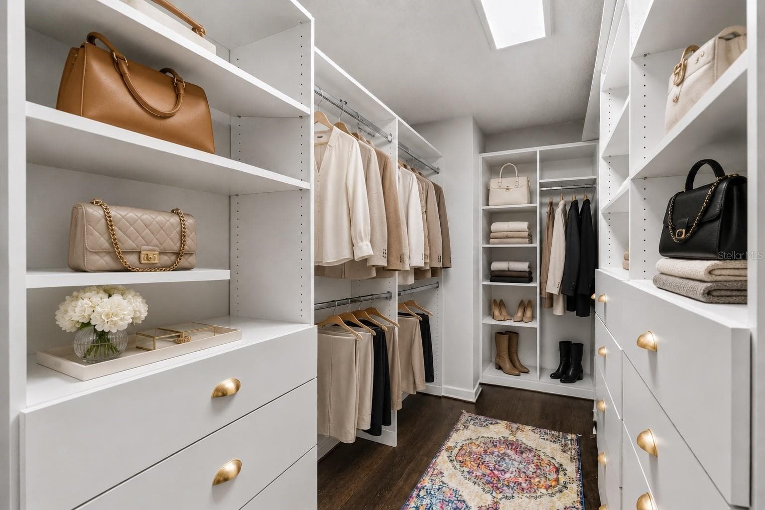 Expansive walk in closet!! - 533 W YALE ST, ORLANDO