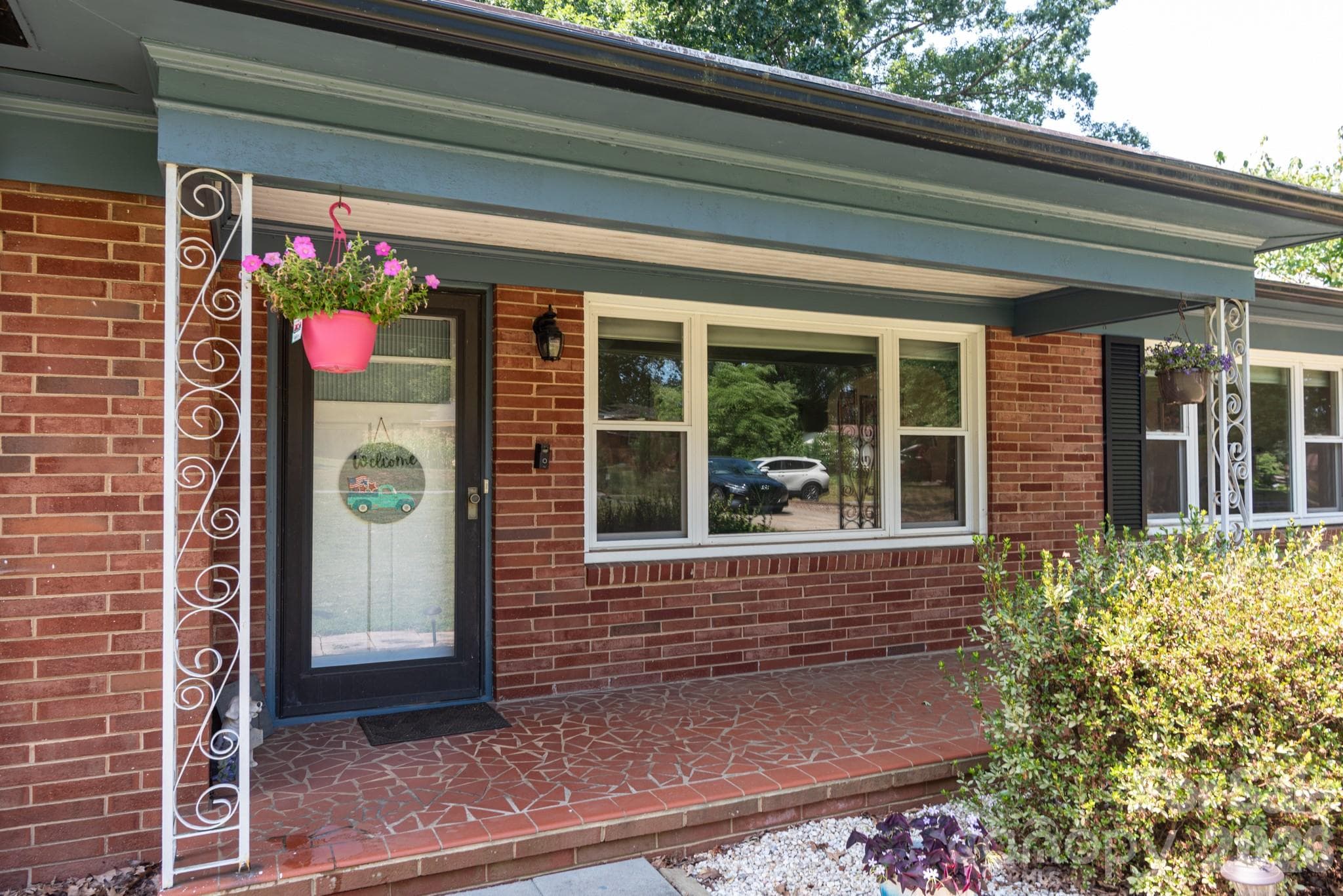 Covered Front Entry - Statesville
