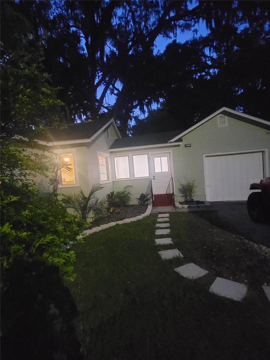 Single Family Residence at 5651 ORANGE GROVE AVE, NEW PORT RICHEY, photo 4 of 50