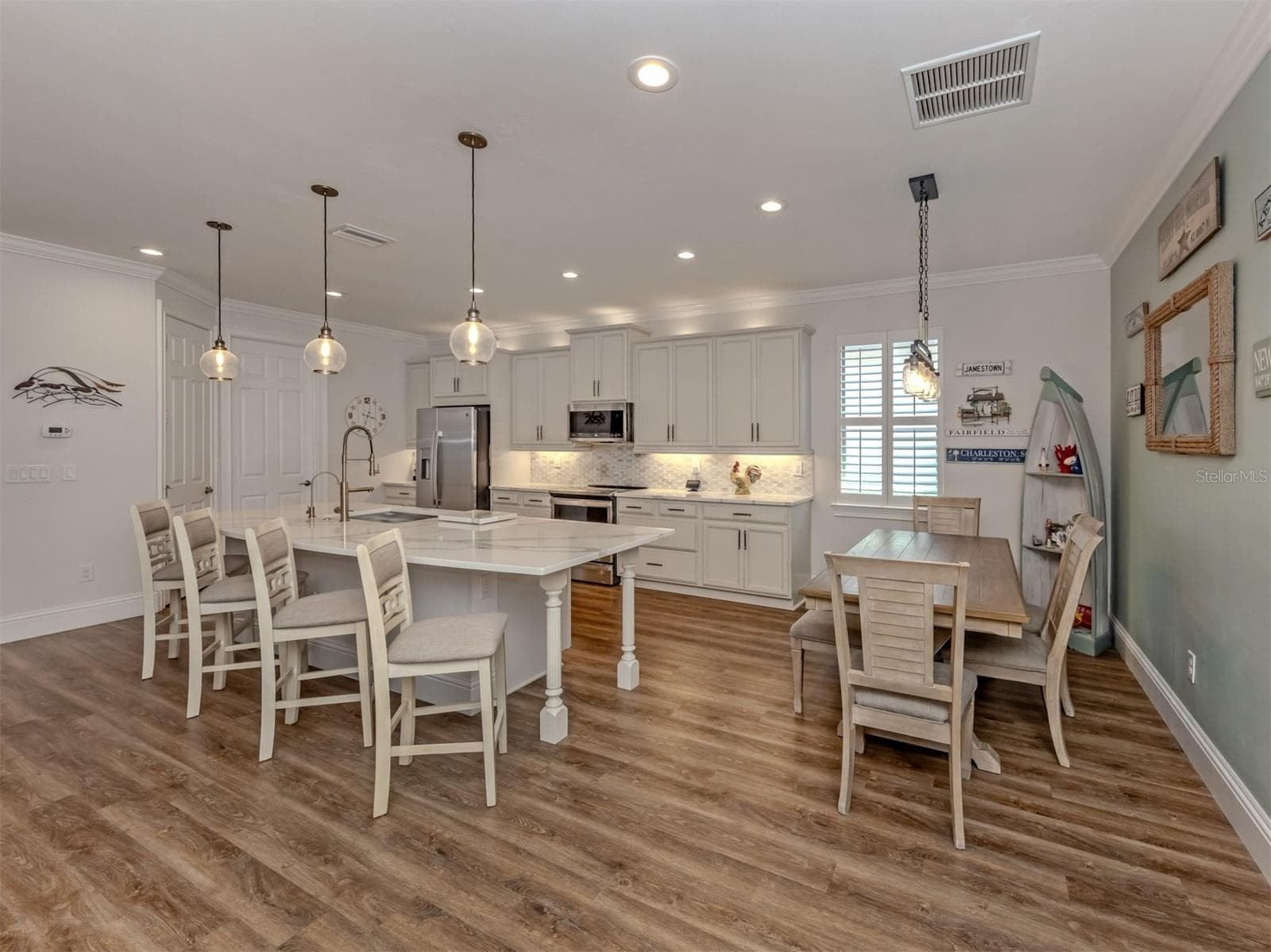 Single Family Residence at 155 TOSCAVILLA BLVD, NOKOMIS, photo 10 of 75