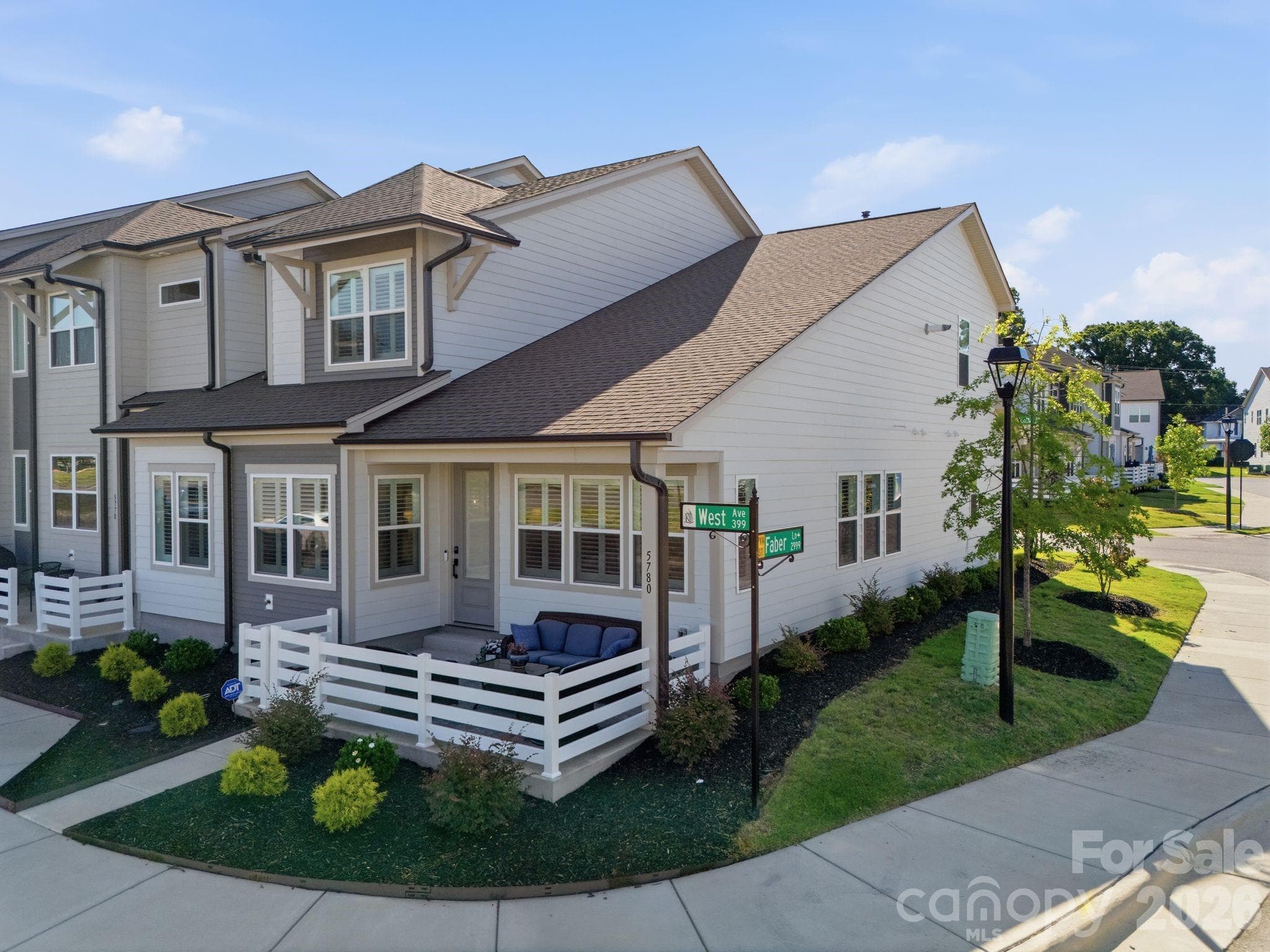 Townhouse at Kannapolis, photo 2 of 37
