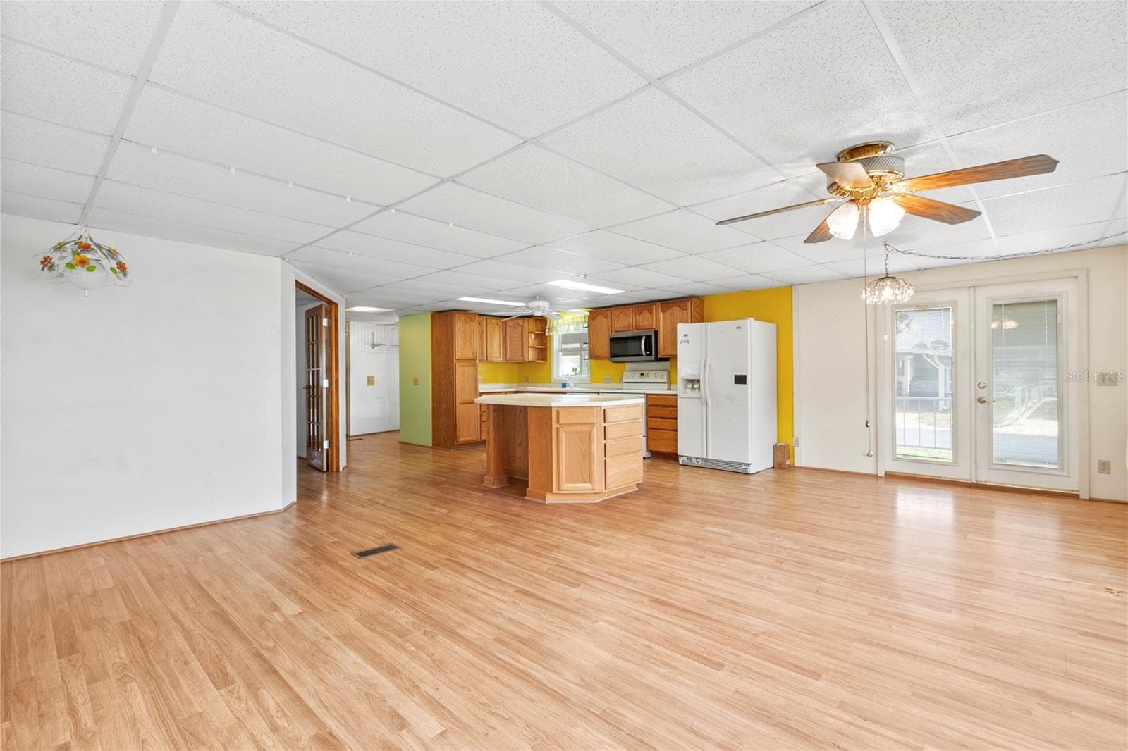 Manufactured Home at 12501 ULMERTON RD #217, LARGO, photo 6 of 34
