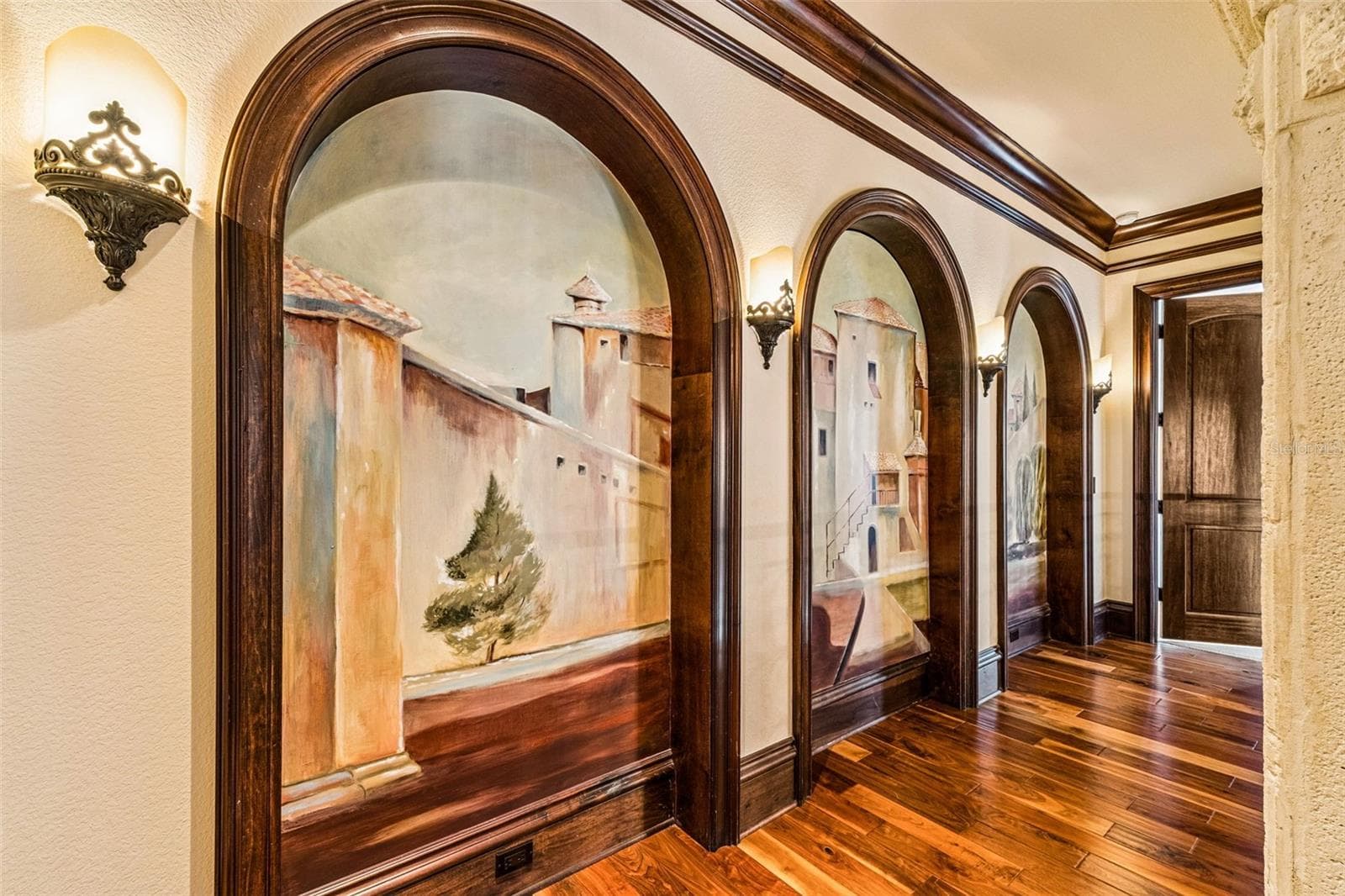 Upstairs Hallway Handpainted Murals - 16619 AREZO CT, MONTVERDE