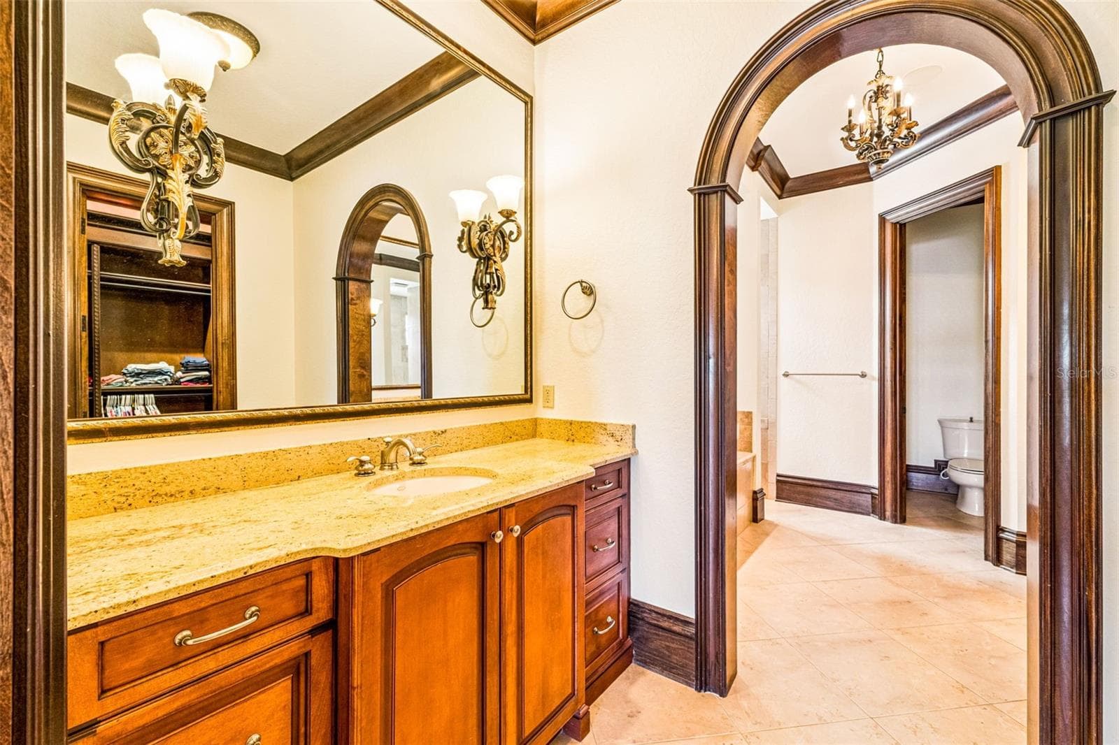 Upstairs Primary Suite 2 - 16619 AREZO CT, MONTVERDE