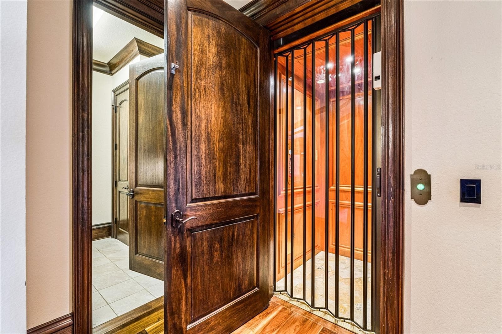 Elevator for easy access - 16619 AREZO CT, MONTVERDE