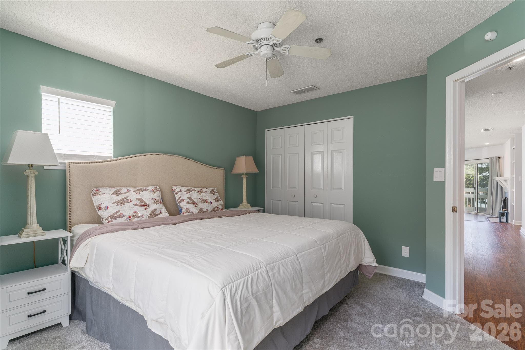 Condominium at 17919 Kings Point Drive, Cornelius, photo 9 of 39