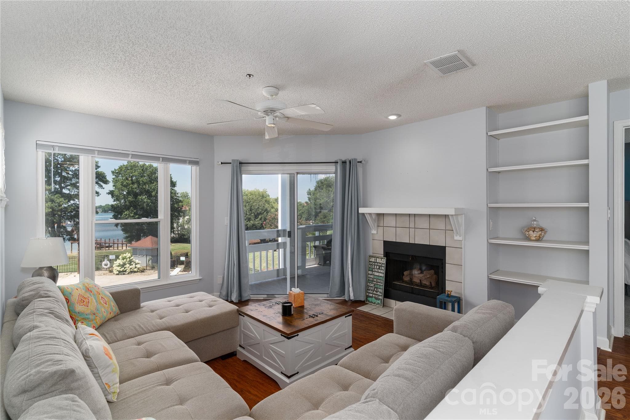 Condominium at 17919 Kings Point Drive, Cornelius, photo 18 of 39