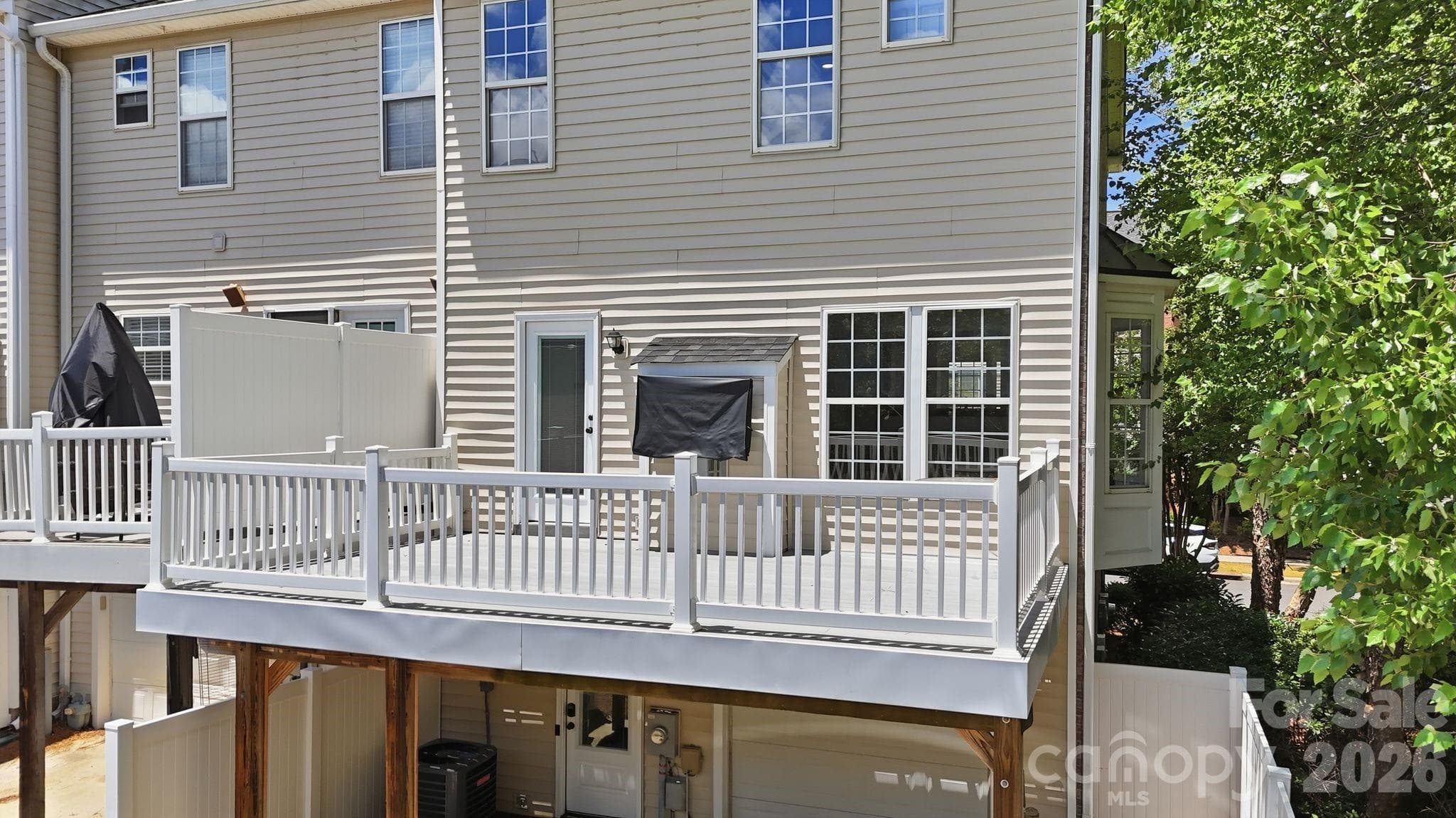 Oversized Deck - Charlotte