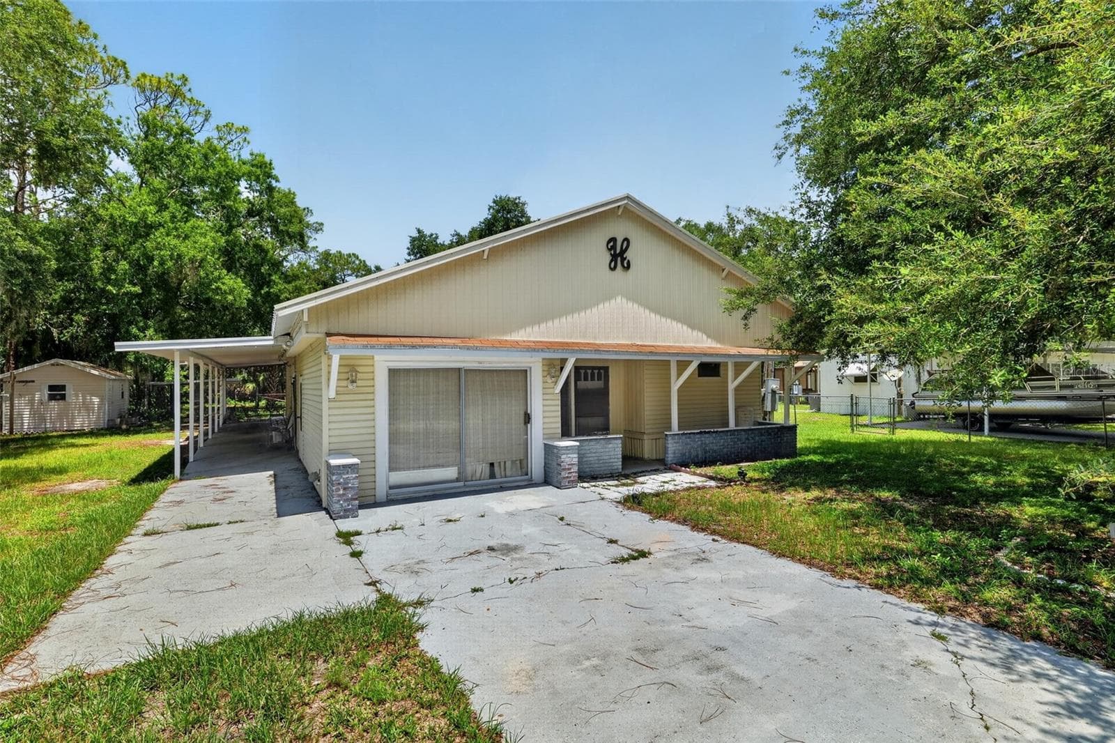 10513 LYNNWOOD AVE