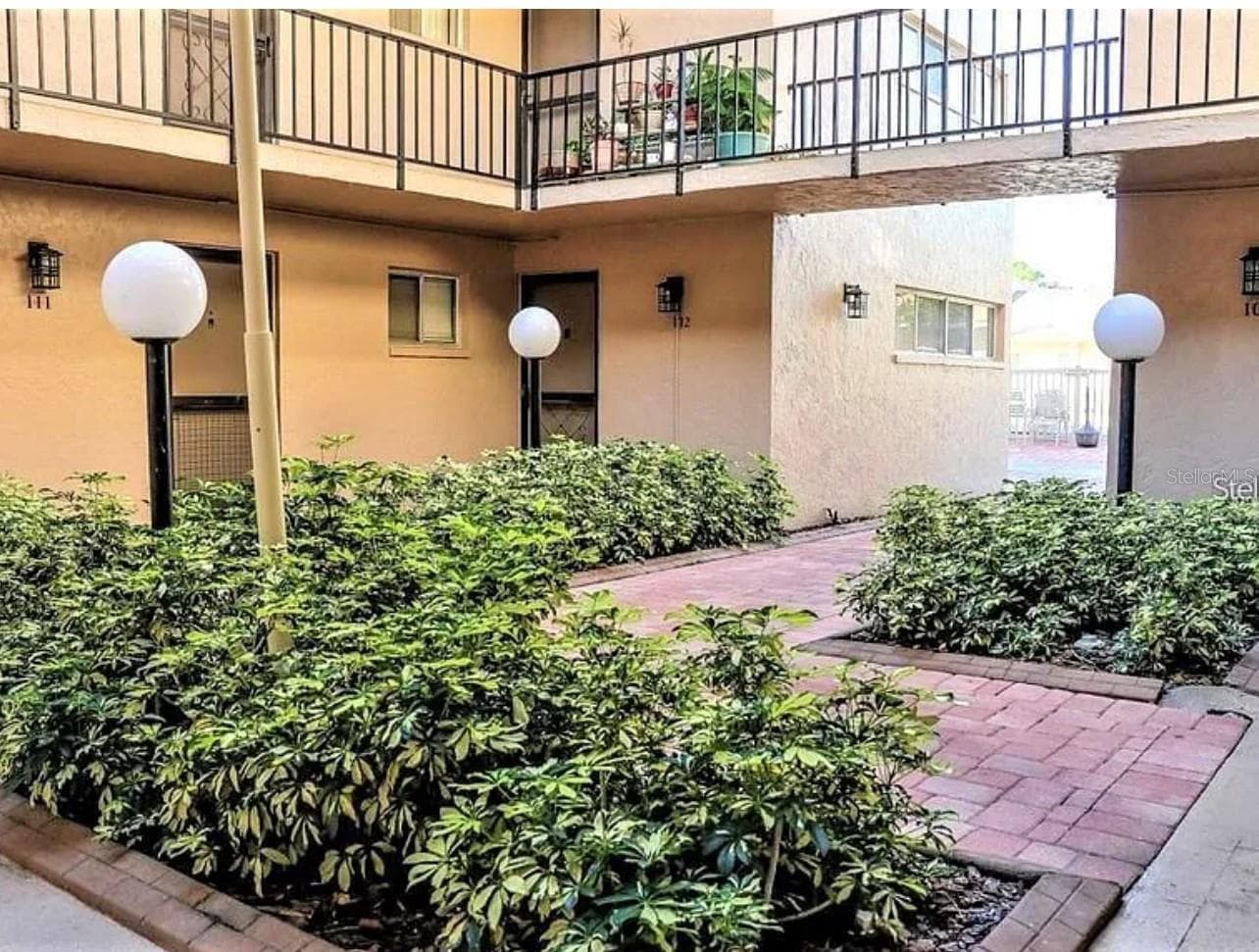 Condominium at 2763 WOODGATE LN #211, SARASOTA, photo 2 of 20
