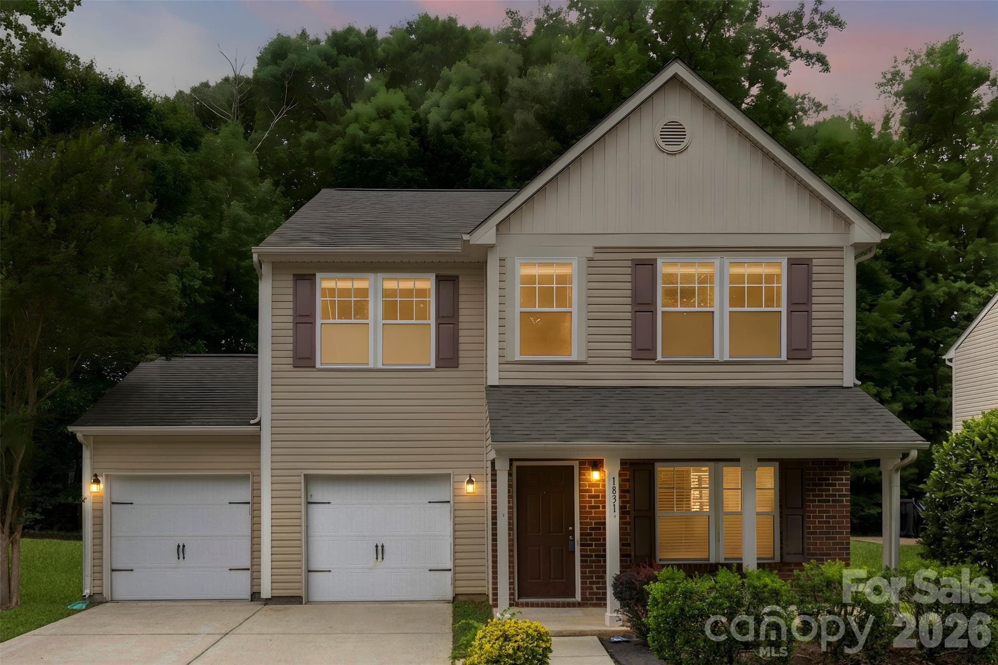 Single Family Residence at 1831 Yaupon Road, Charlotte, photo 2 of 39