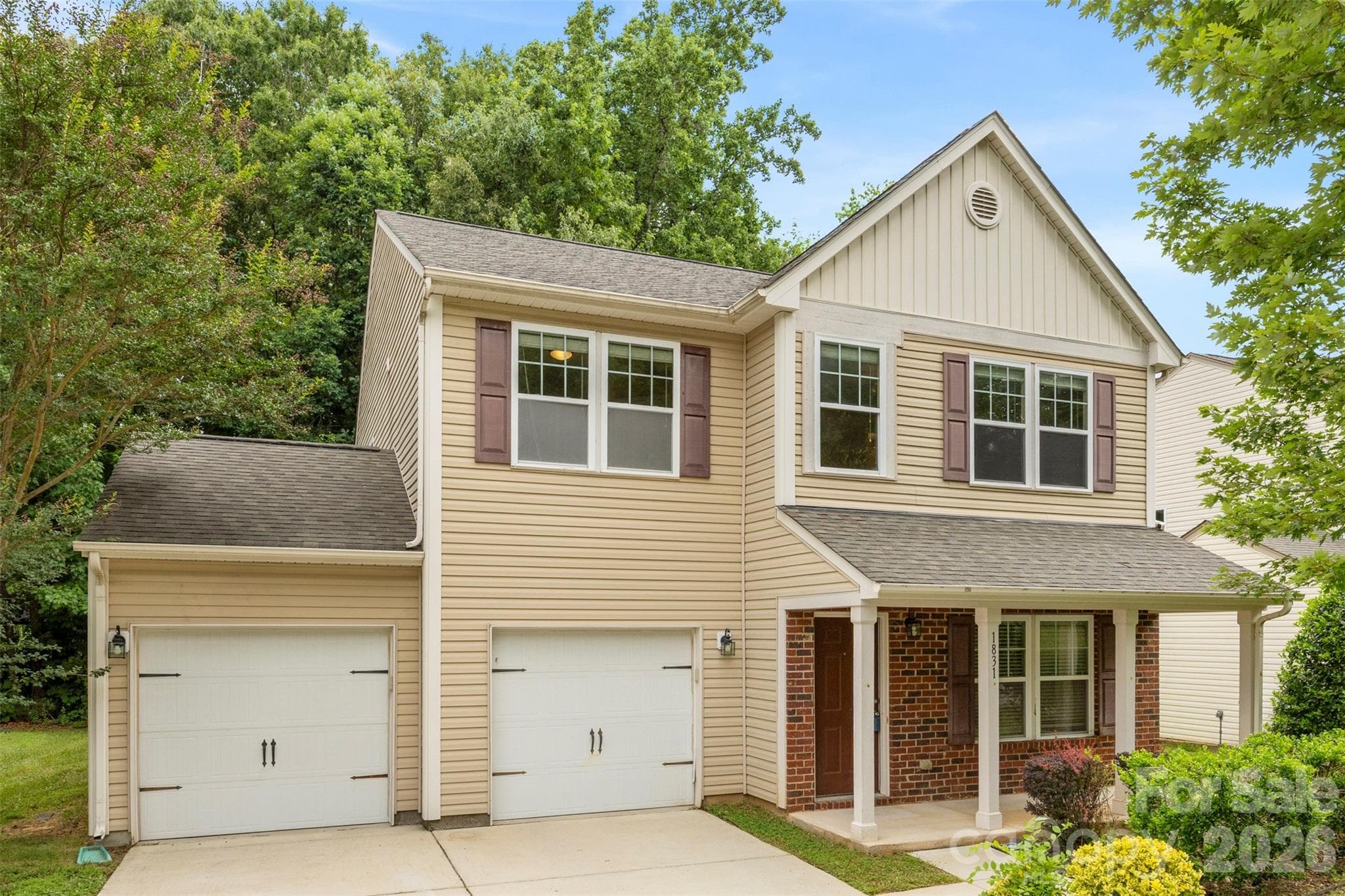 Single Family Residence at 1831 Yaupon Road, Charlotte, photo 3 of 39