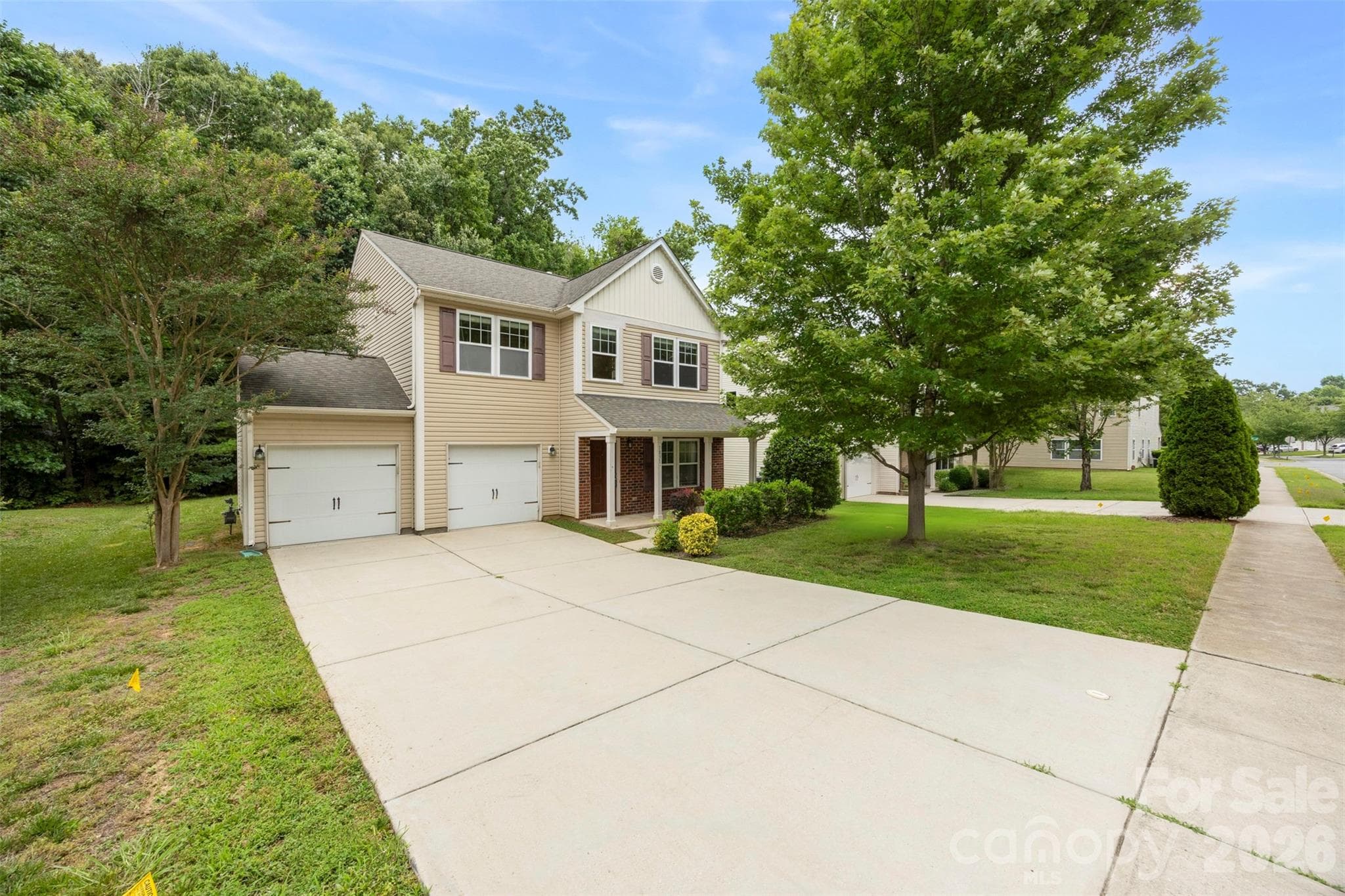 Single Family Residence at 1831 Yaupon Road, Charlotte, photo 4 of 39