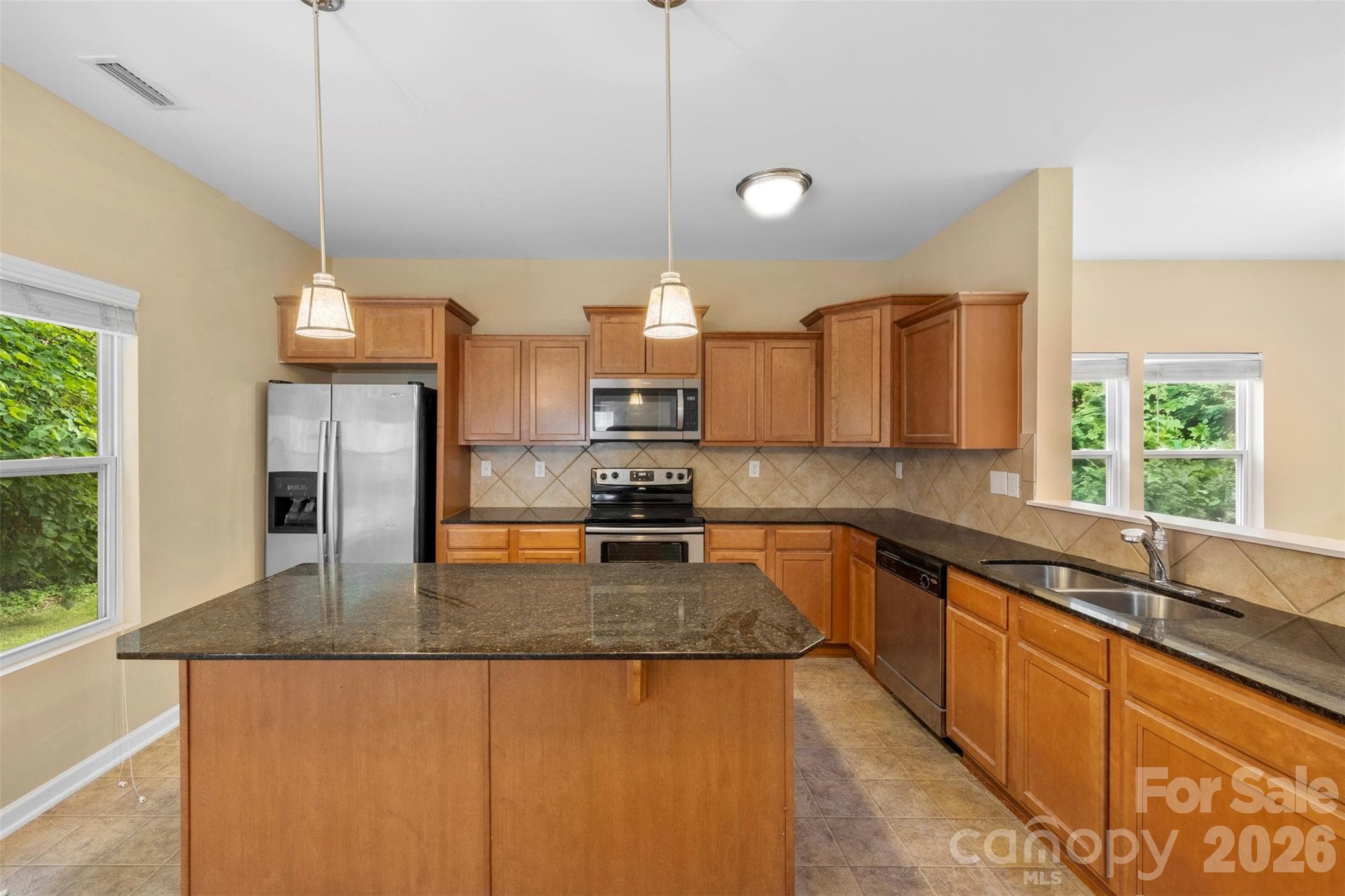 Single Family Residence at 1831 Yaupon Road, Charlotte, photo 5 of 39