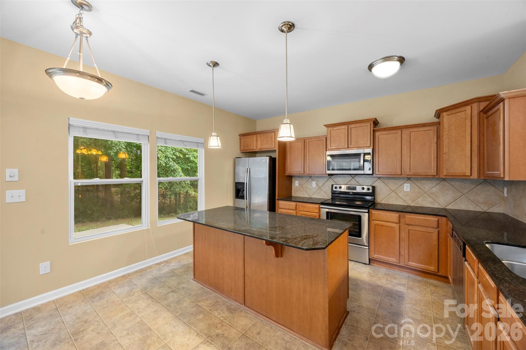 Single Family Residence at 1831 Yaupon Road, Charlotte, photo 7 of 39