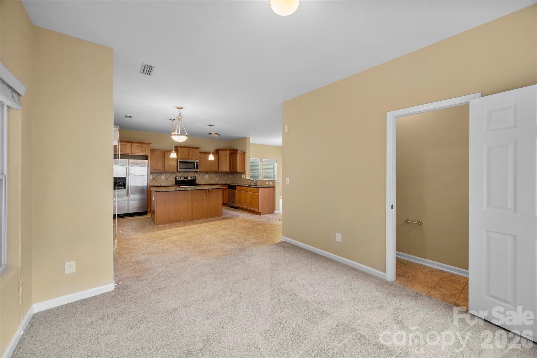 Single Family Residence at 1831 Yaupon Road, Charlotte, photo 9 of 39