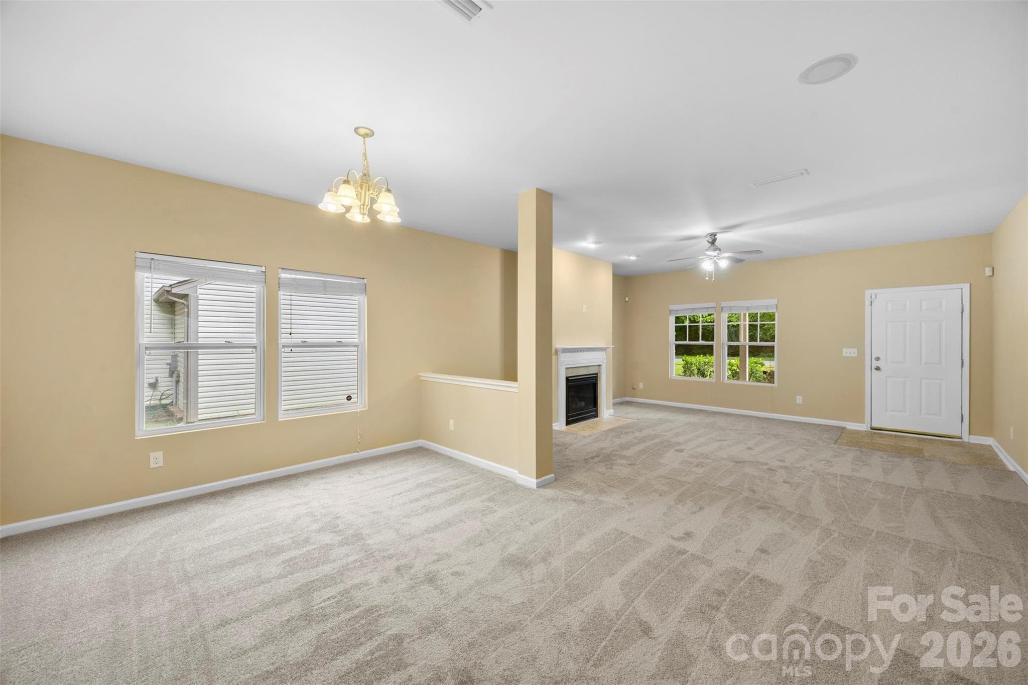 Single Family Residence at 1831 Yaupon Road, Charlotte, photo 11 of 39